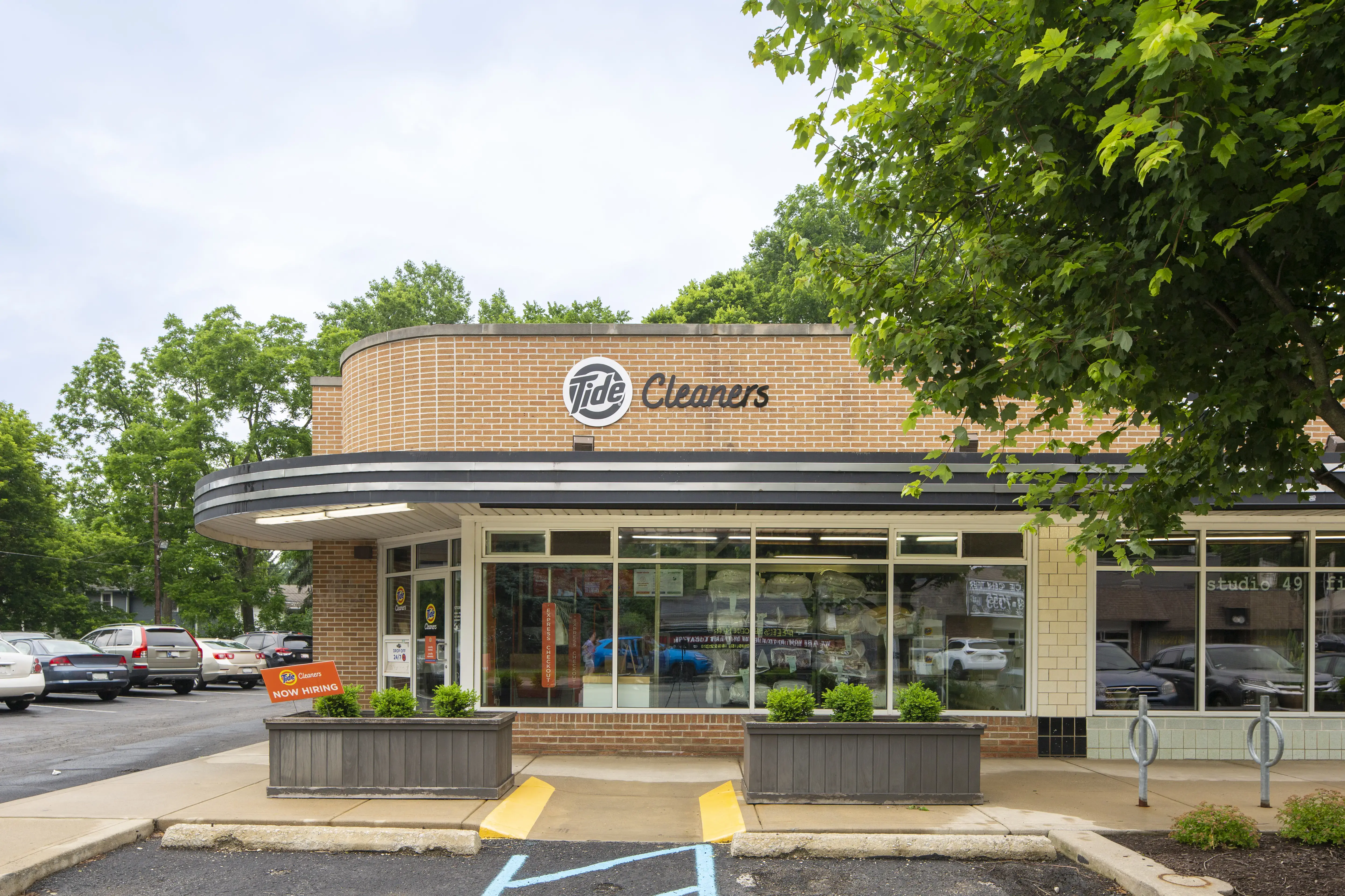 Tide Cleaners thumbnail 9