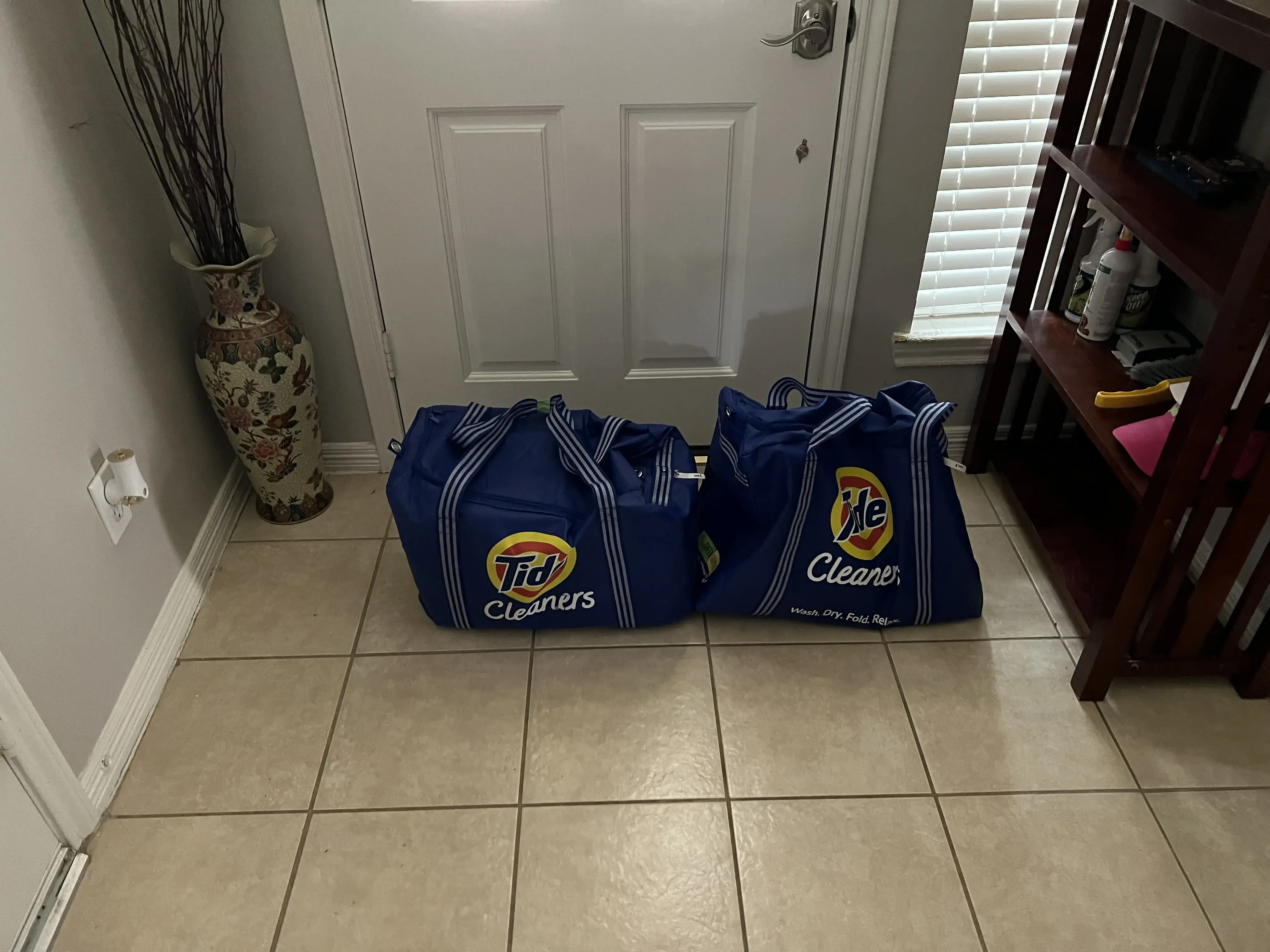 Tide Cleaners thumbnail 3