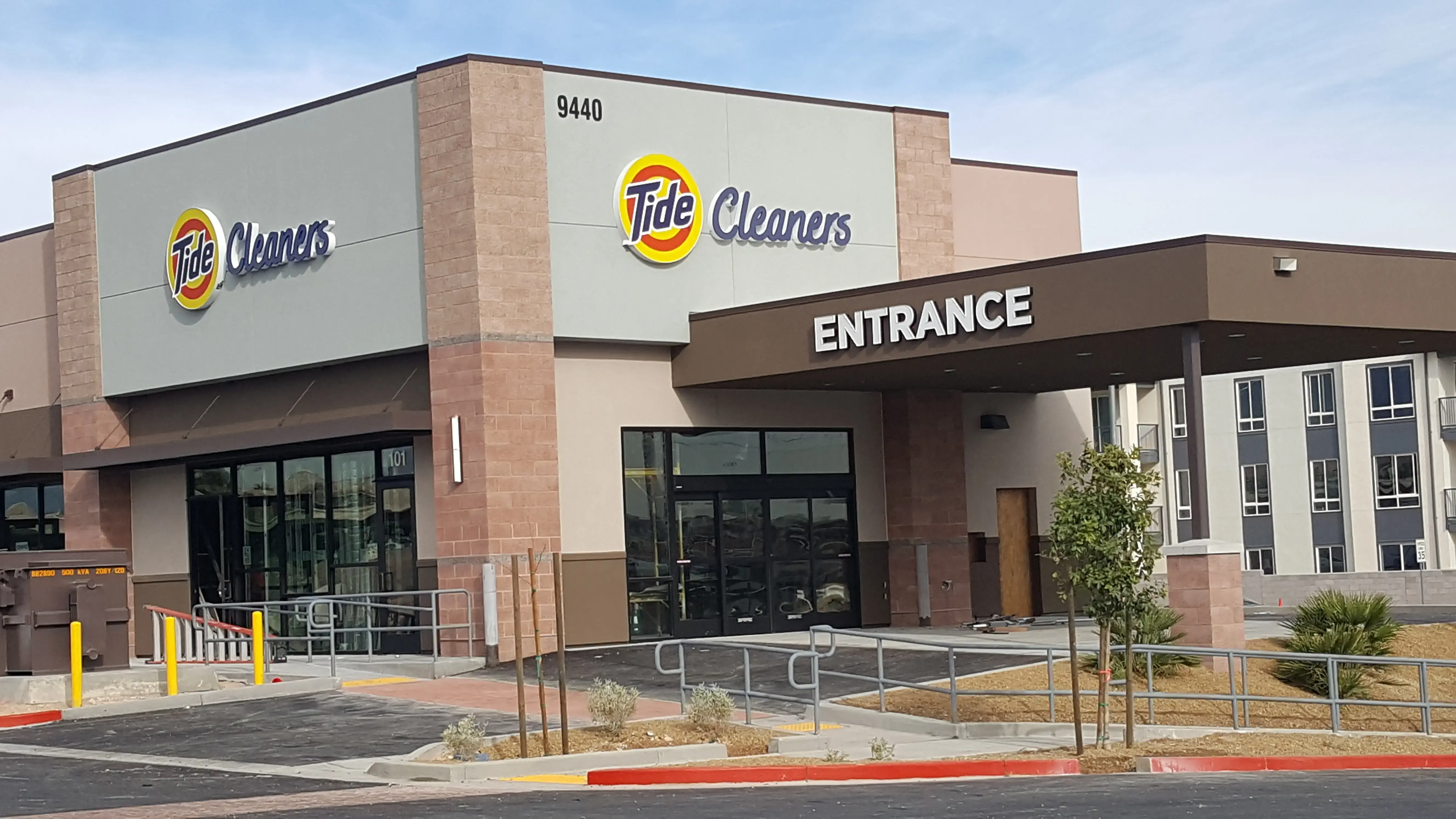 Tide Cleaners thumbnail 9