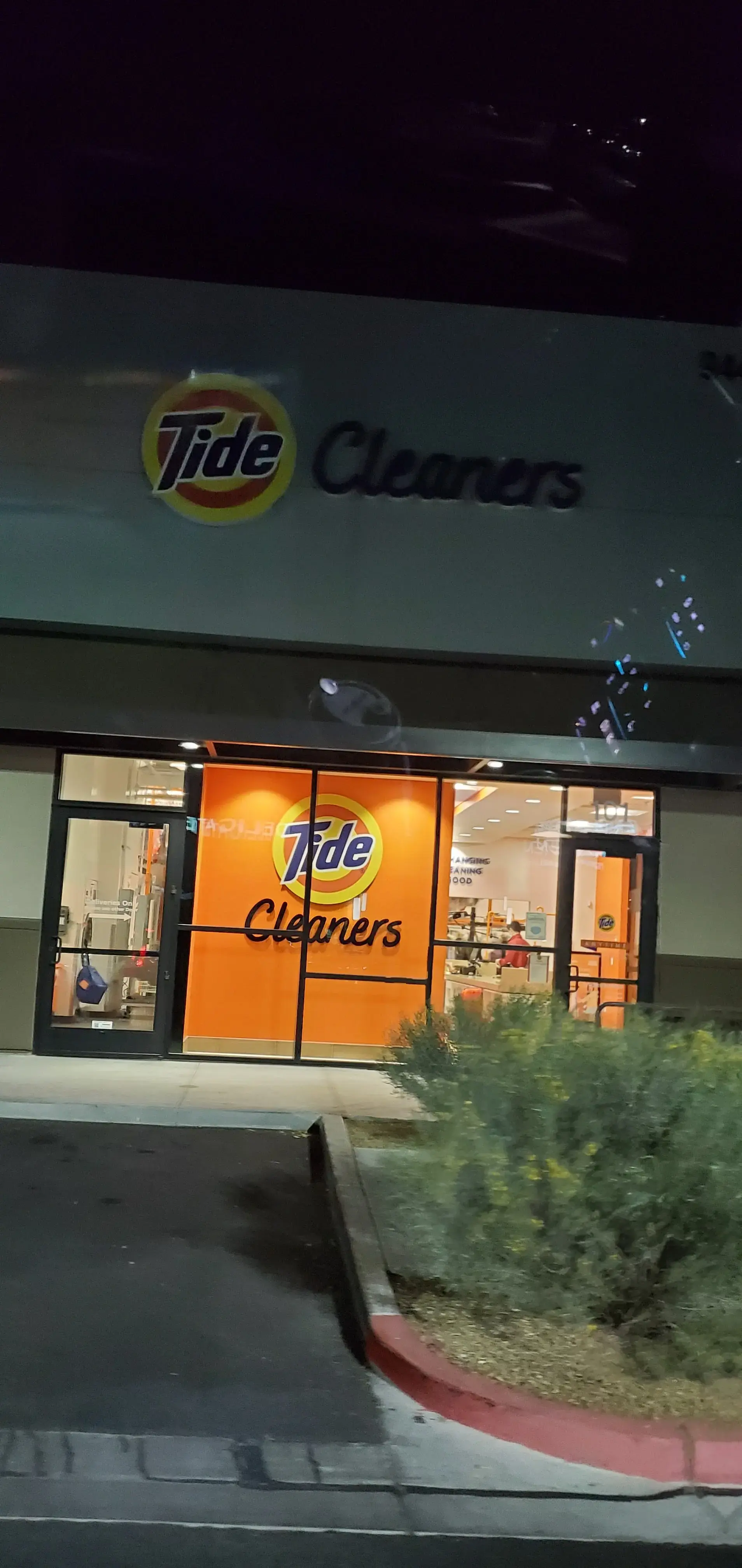 Tide Cleaners thumbnail 2