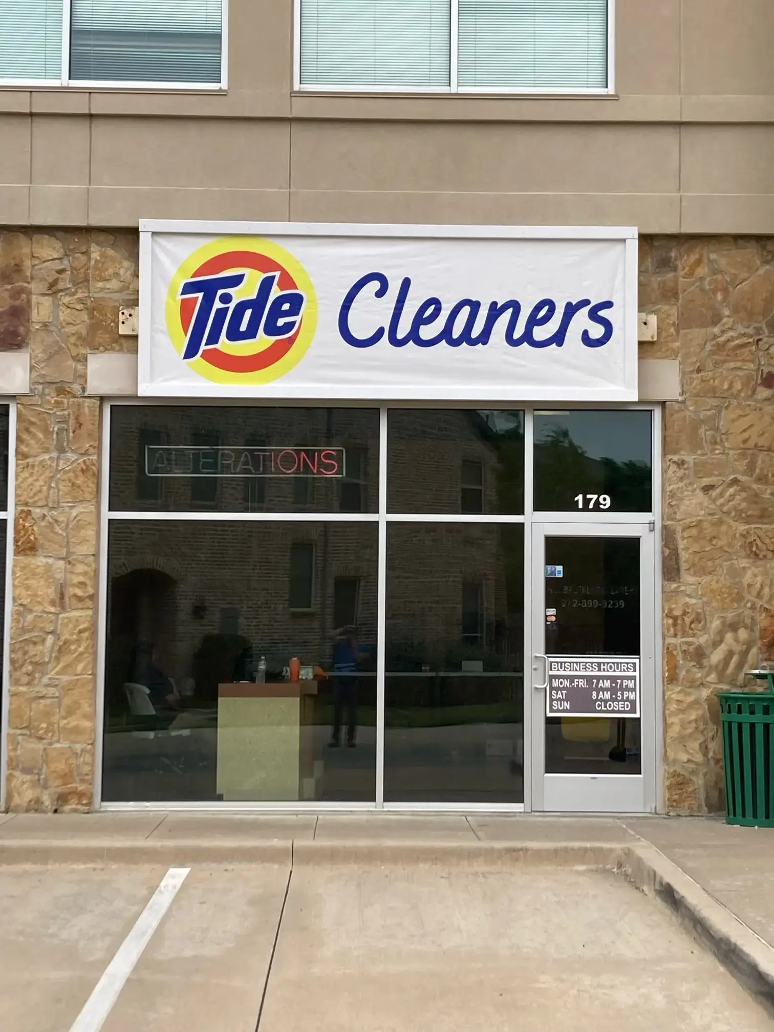 Tide Cleaners thumbnail 16