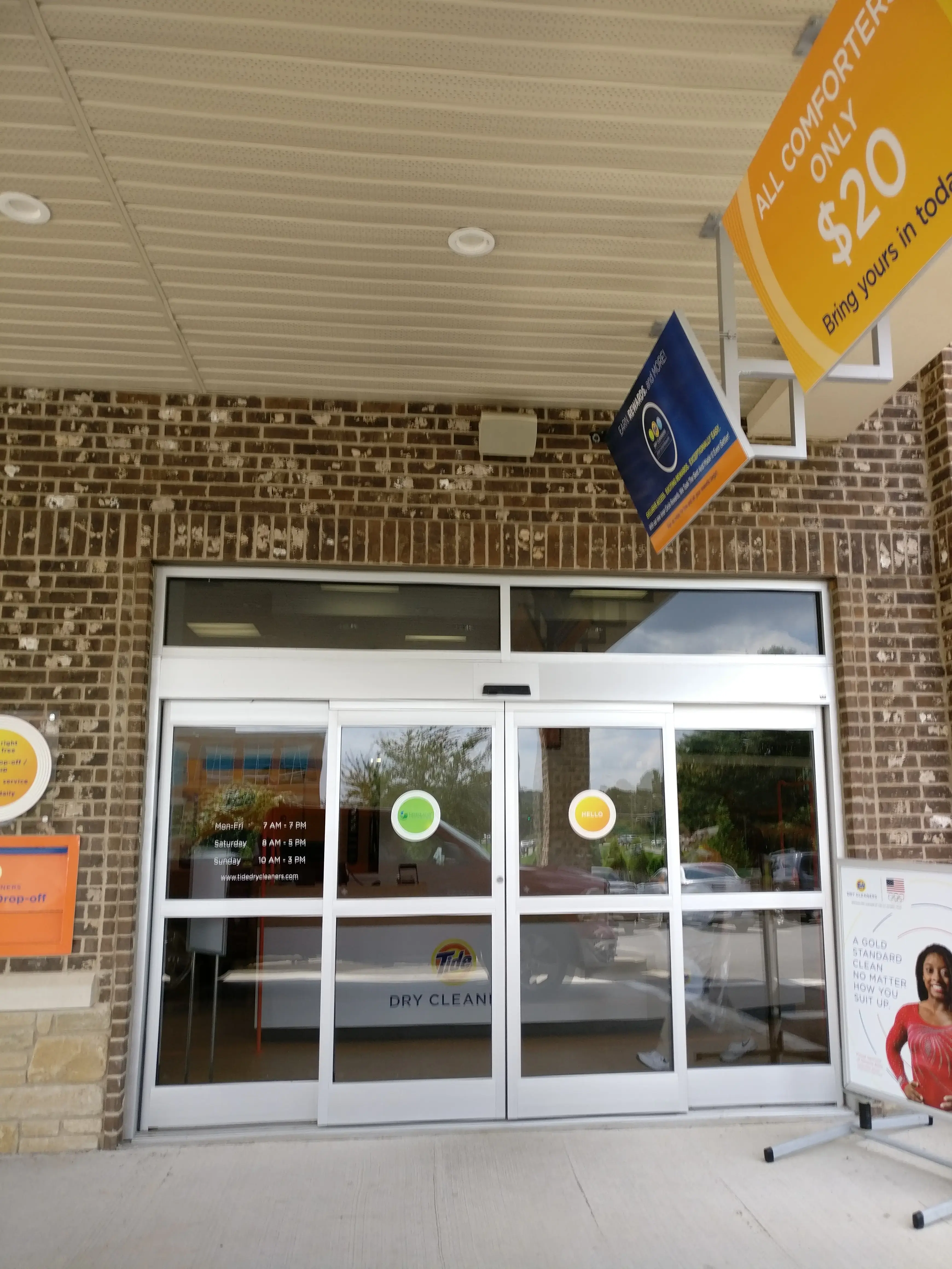 Tide Cleaners - Image 15