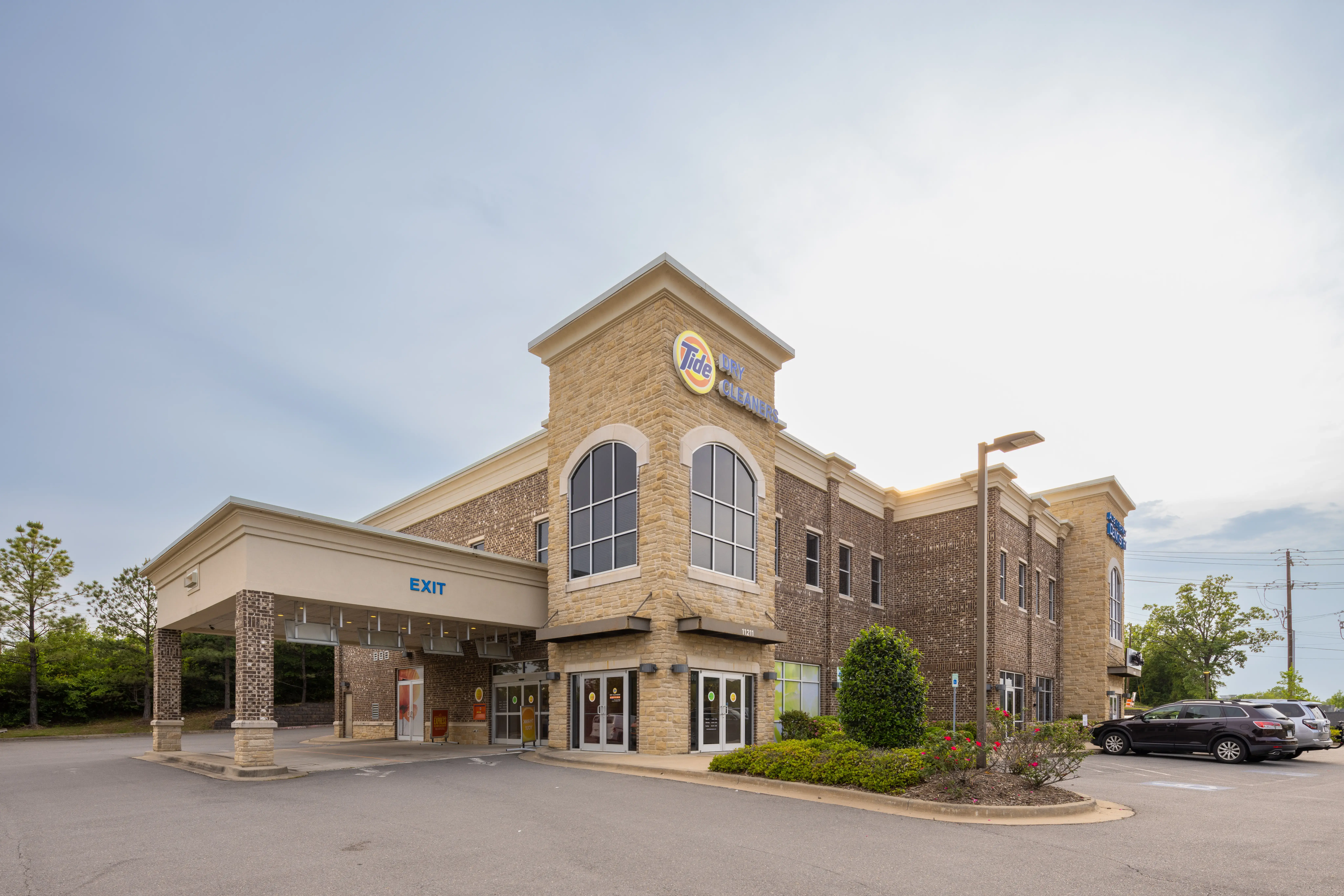 Tide Cleaners - Image 1