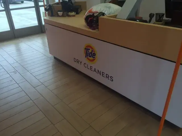 Tide Cleaners thumbnail 19