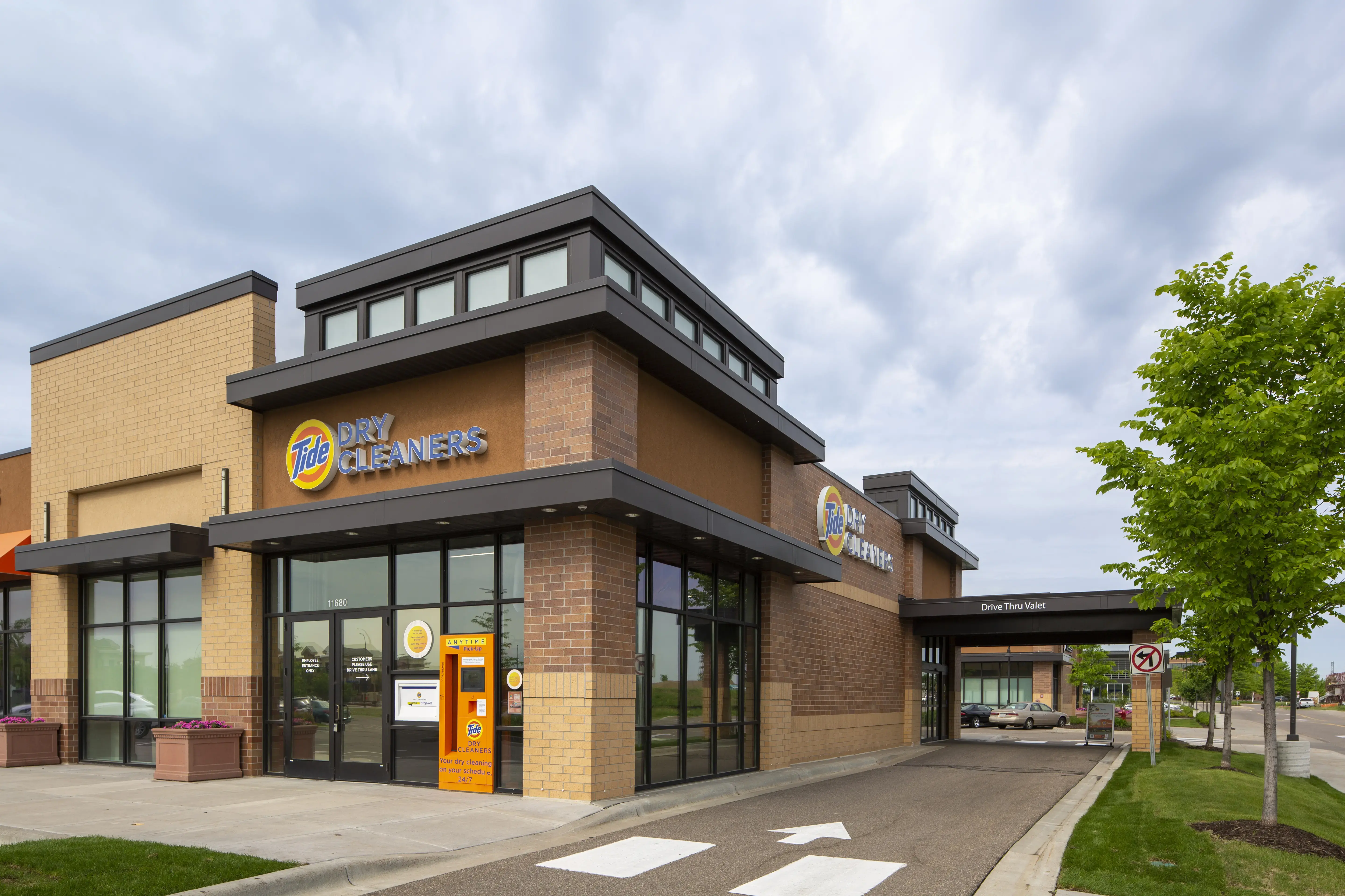 Tide Cleaners - Image 2