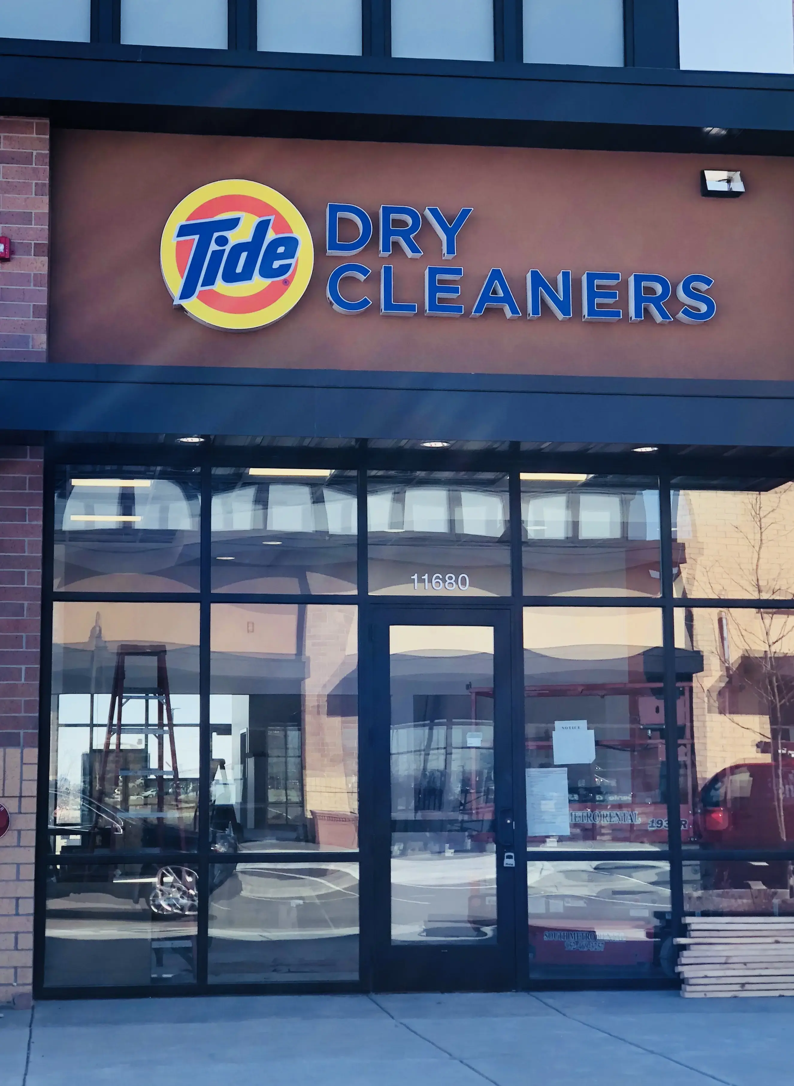 Tide Cleaners - Image 7