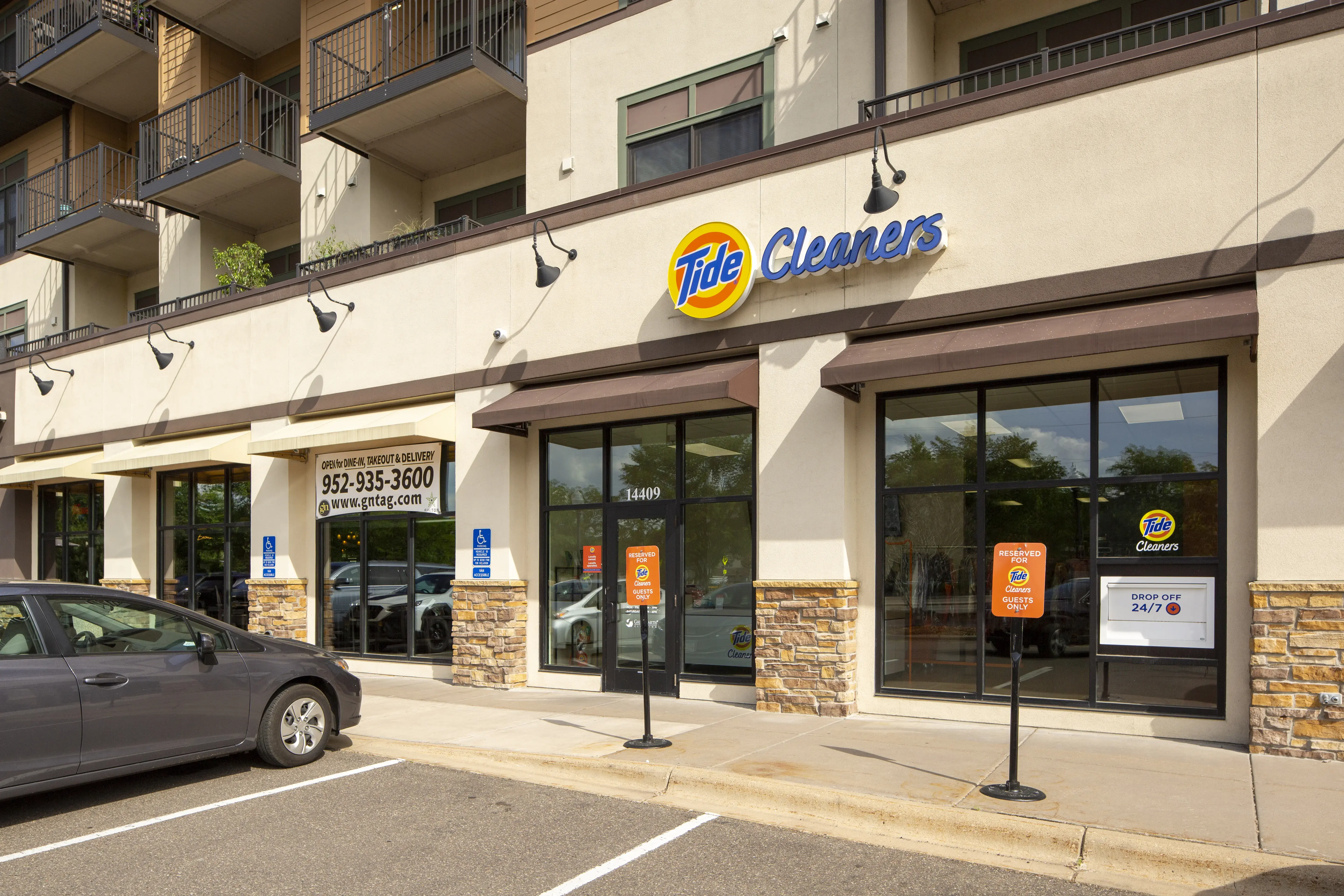 Tide Cleaners - Image 2
