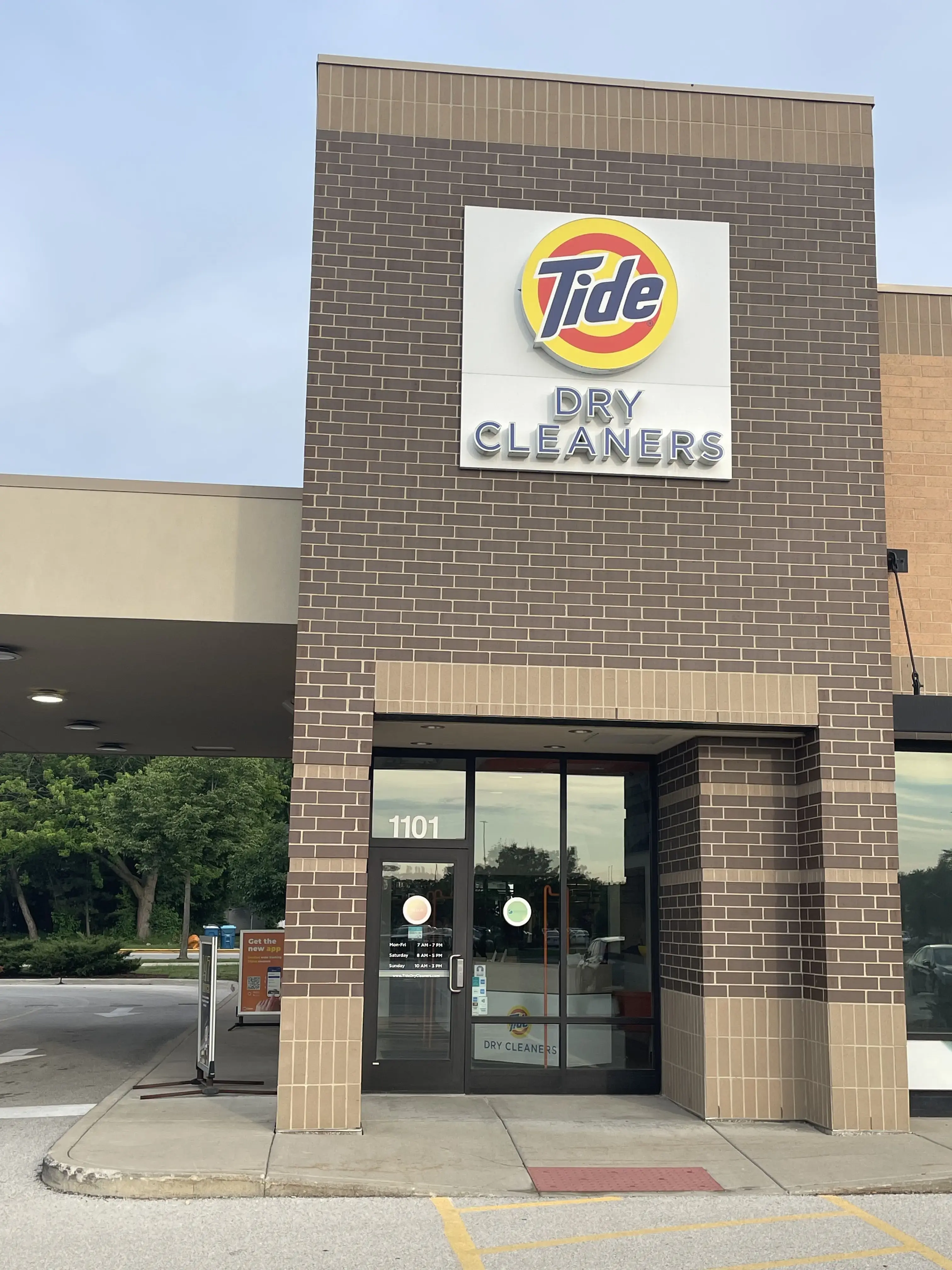 Tide Cleaners - Image 8