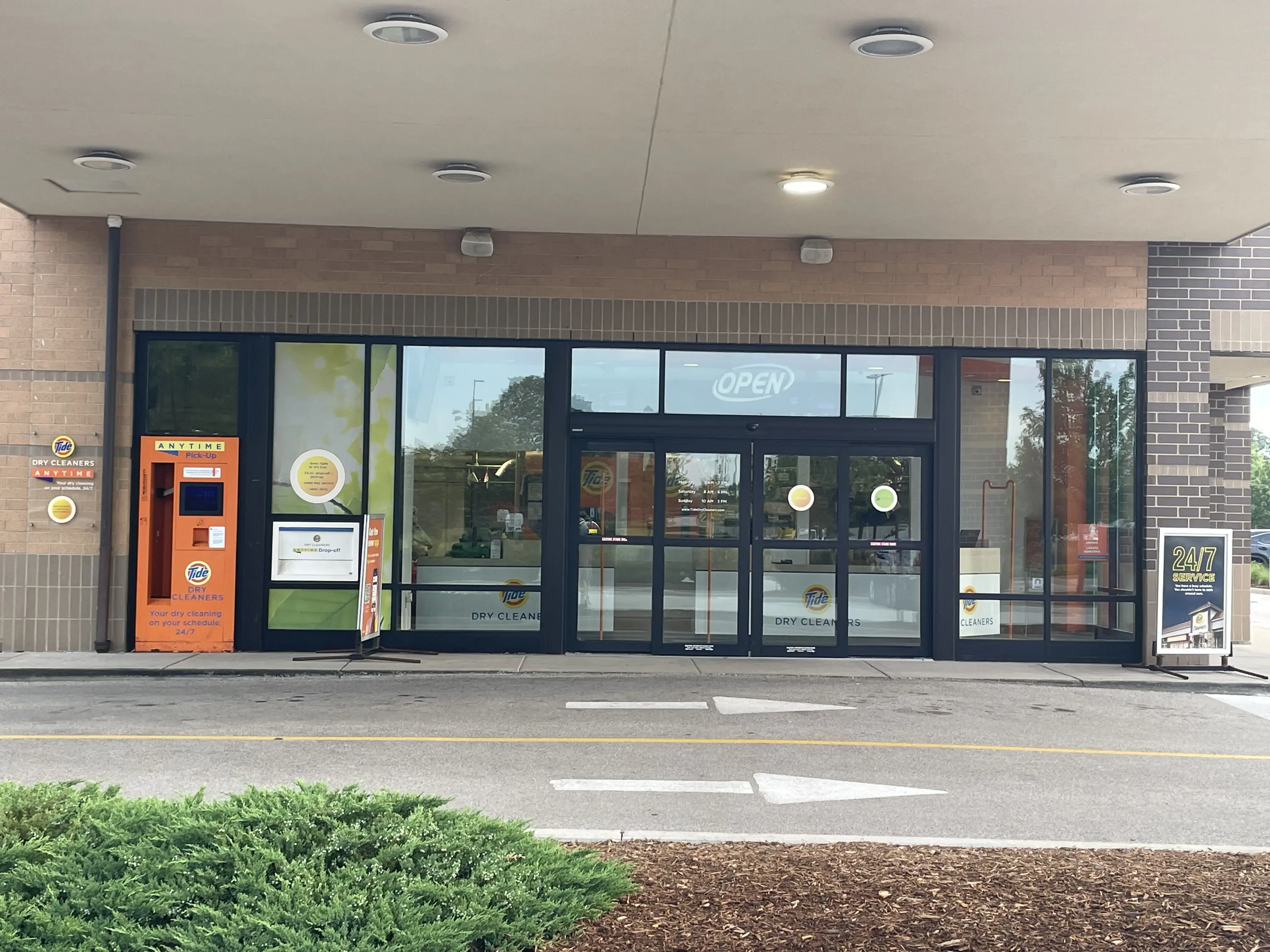Tide Cleaners - Image 2