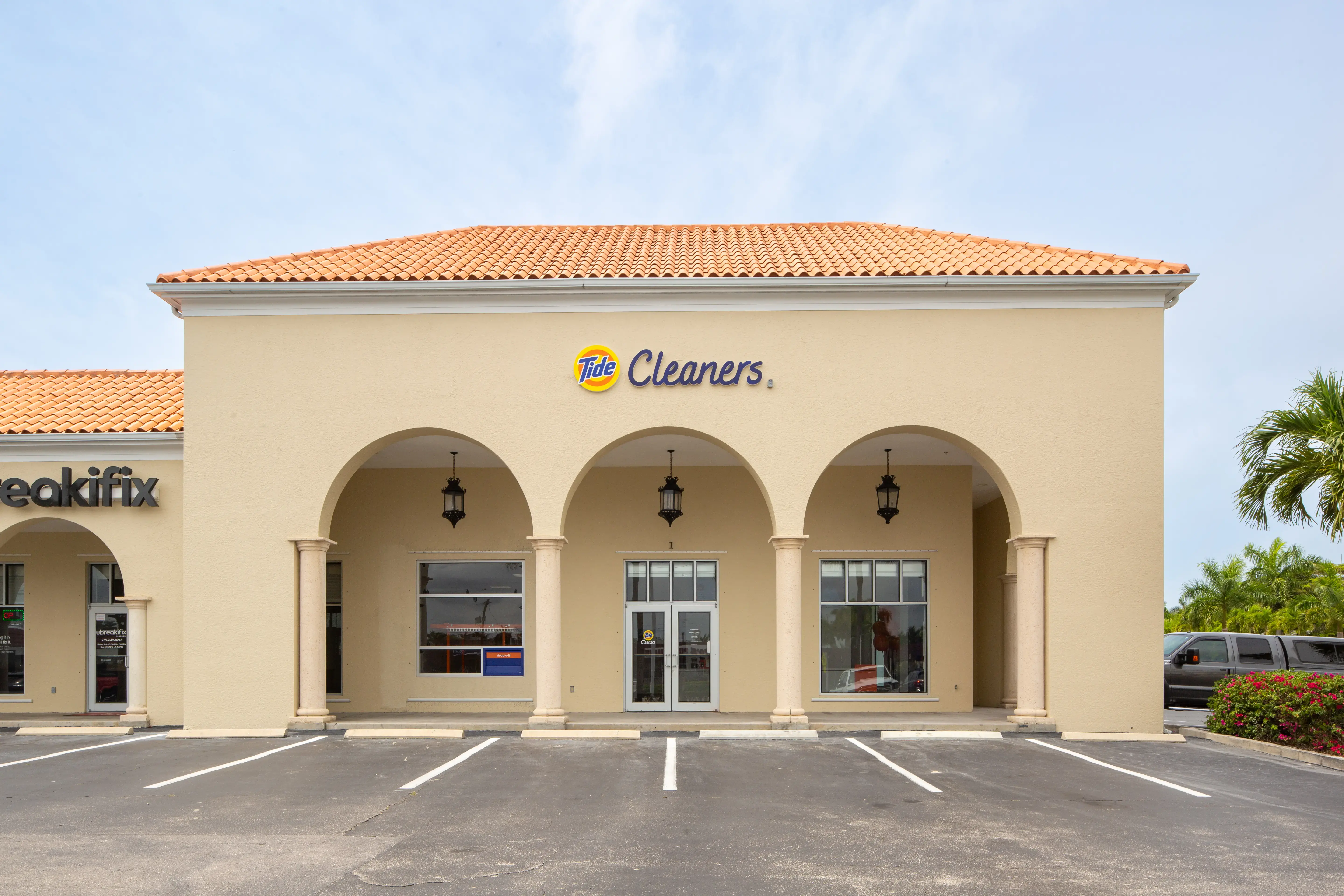 Tide Cleaners thumbnail 8