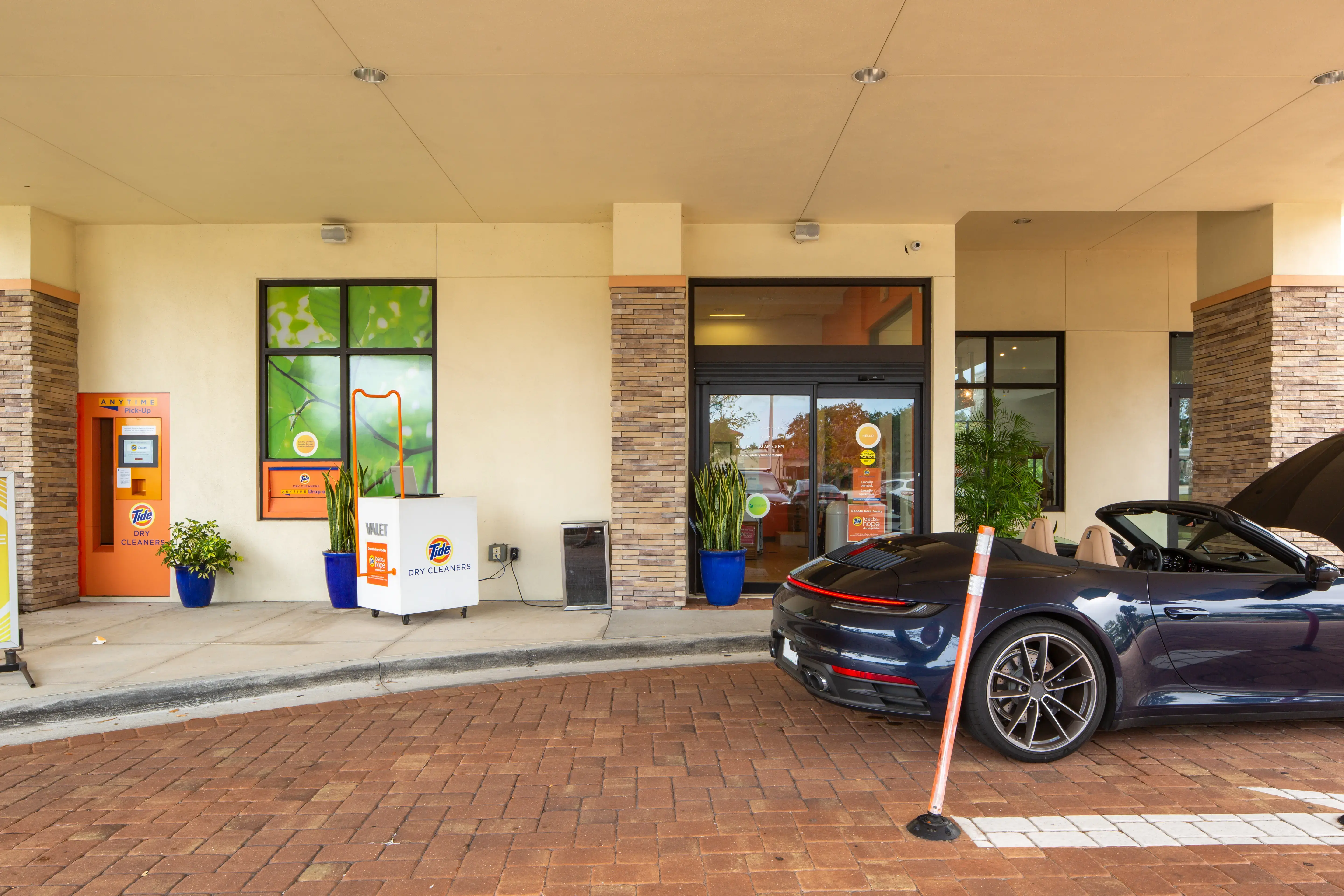 Tide Cleaners thumbnail 3