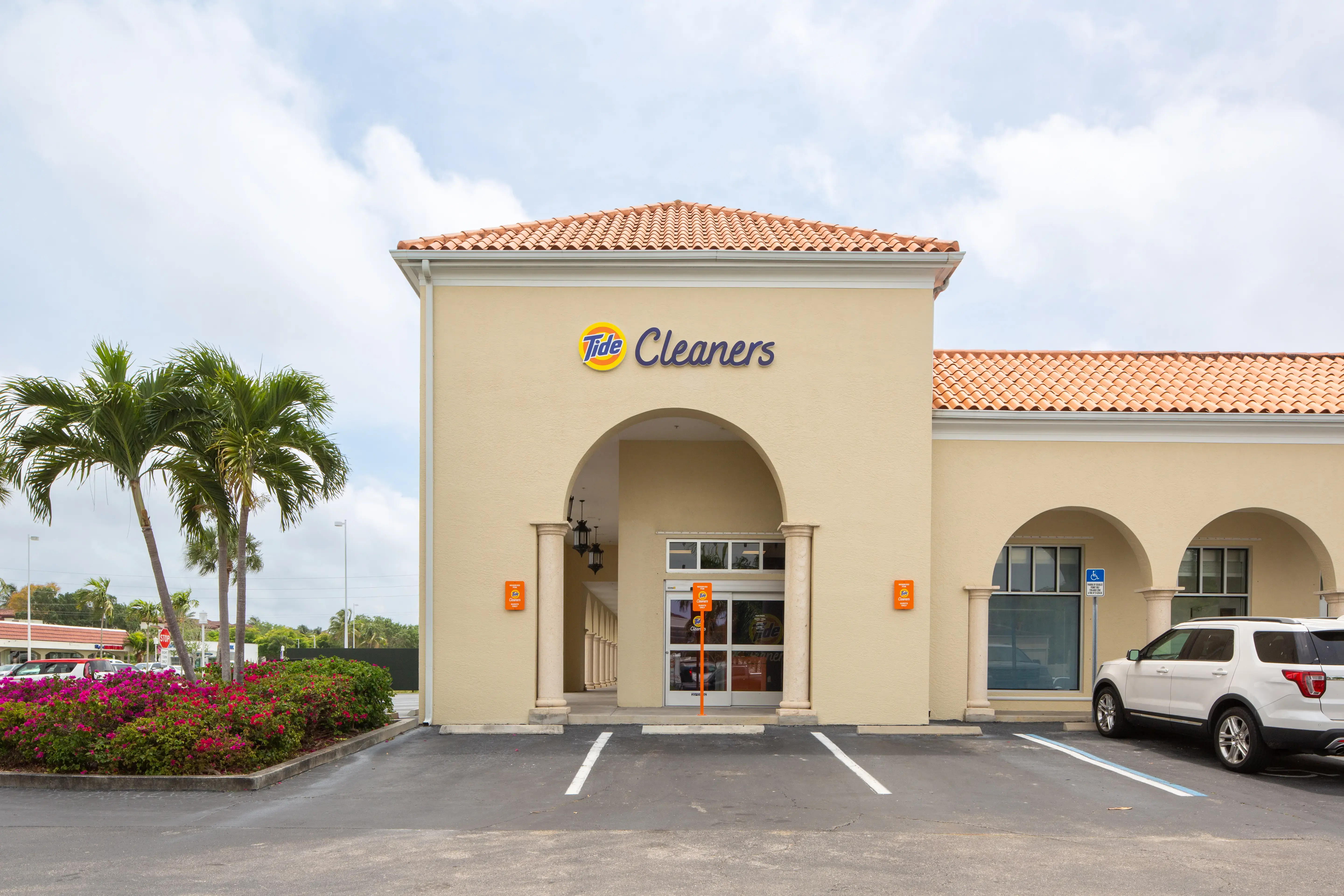 Tide Cleaners thumbnail 7