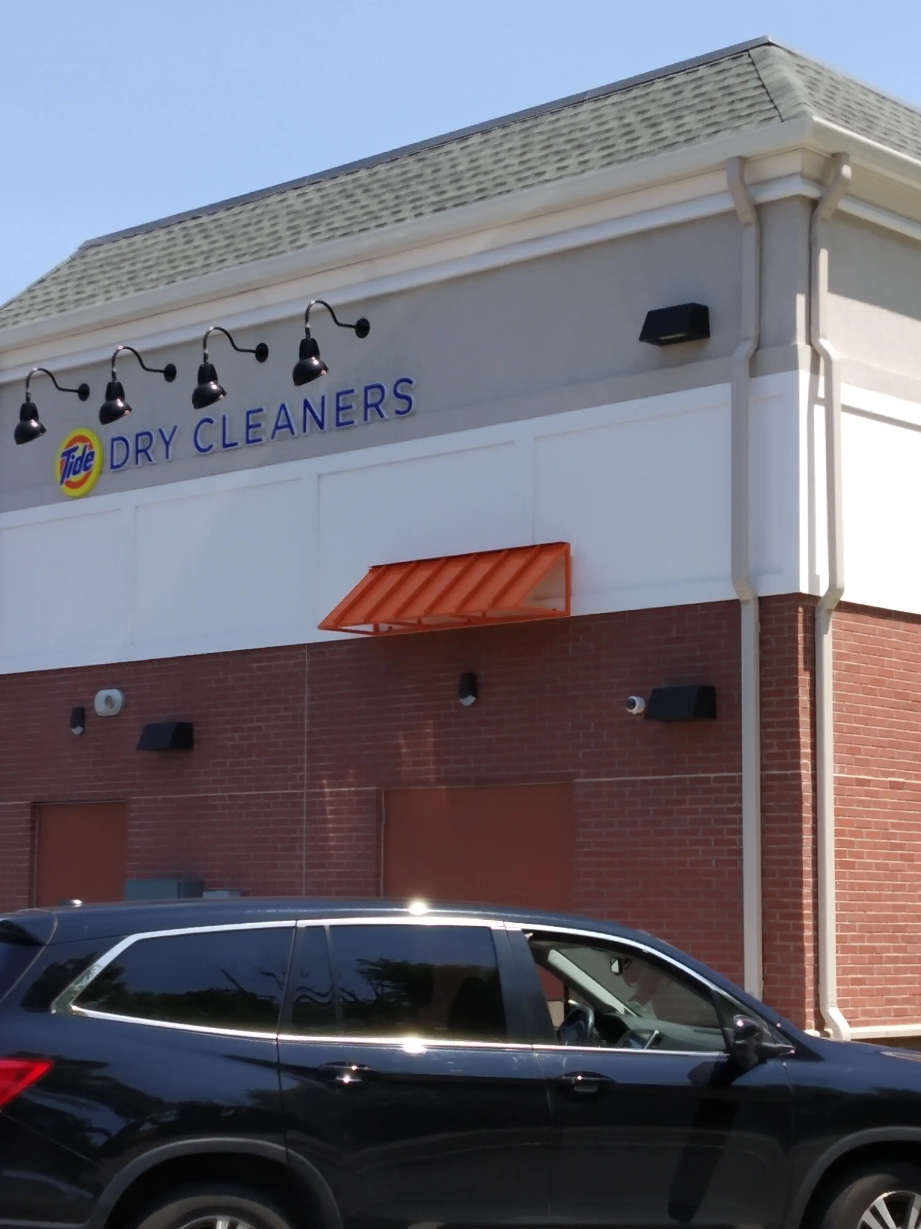 Tide Cleaners - Image 7