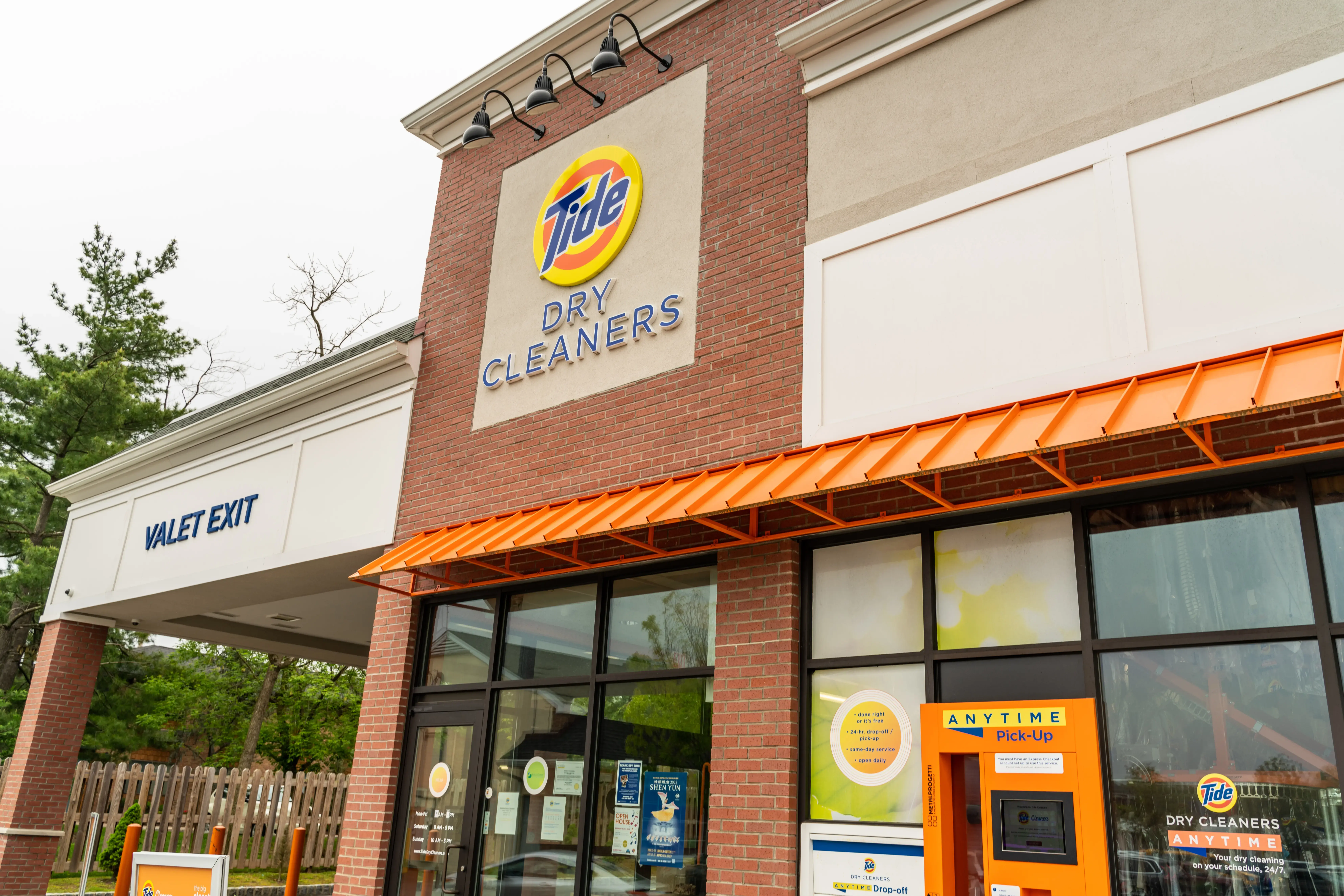 Tide Cleaners thumbnail 15