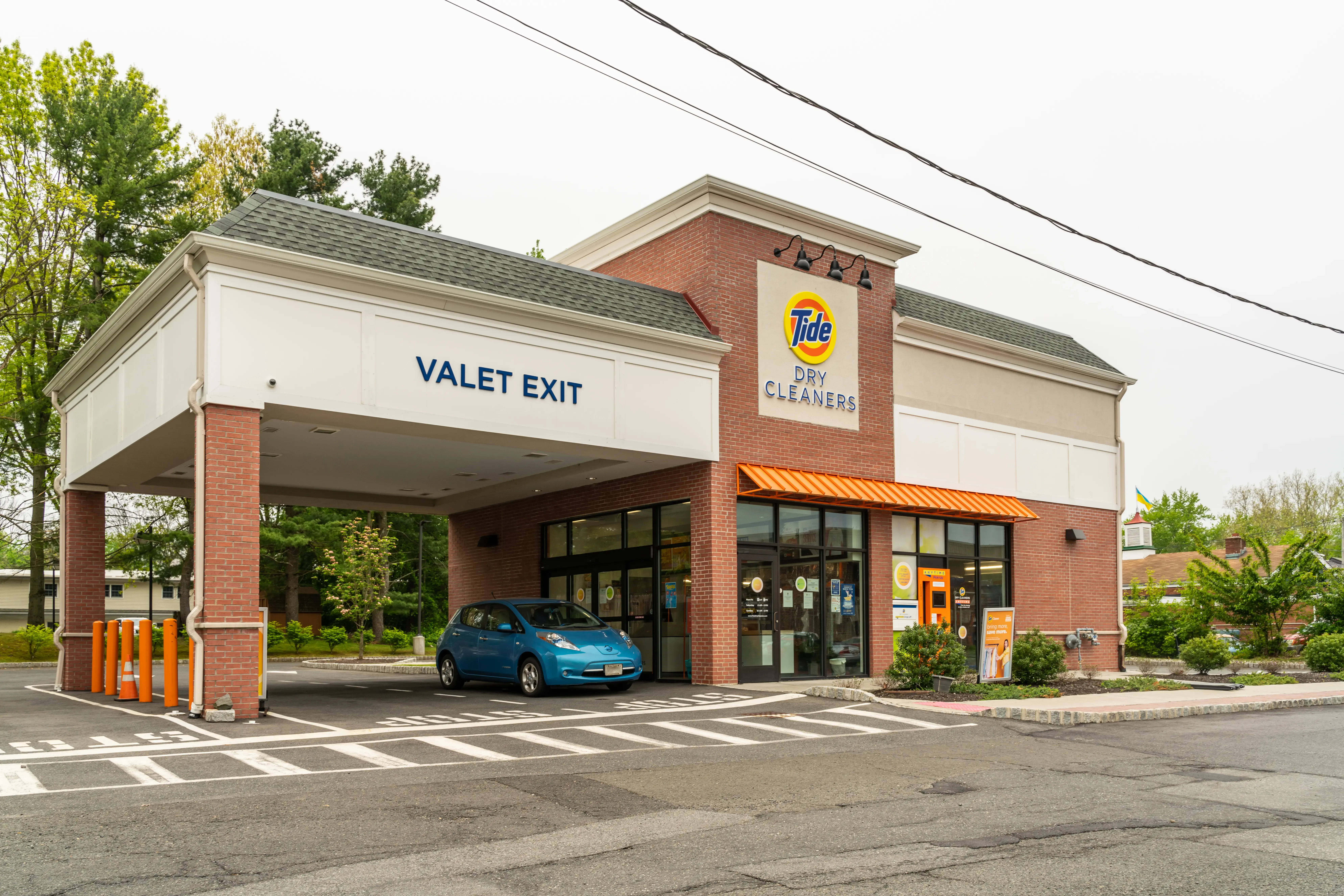 Tide Cleaners - Image 19