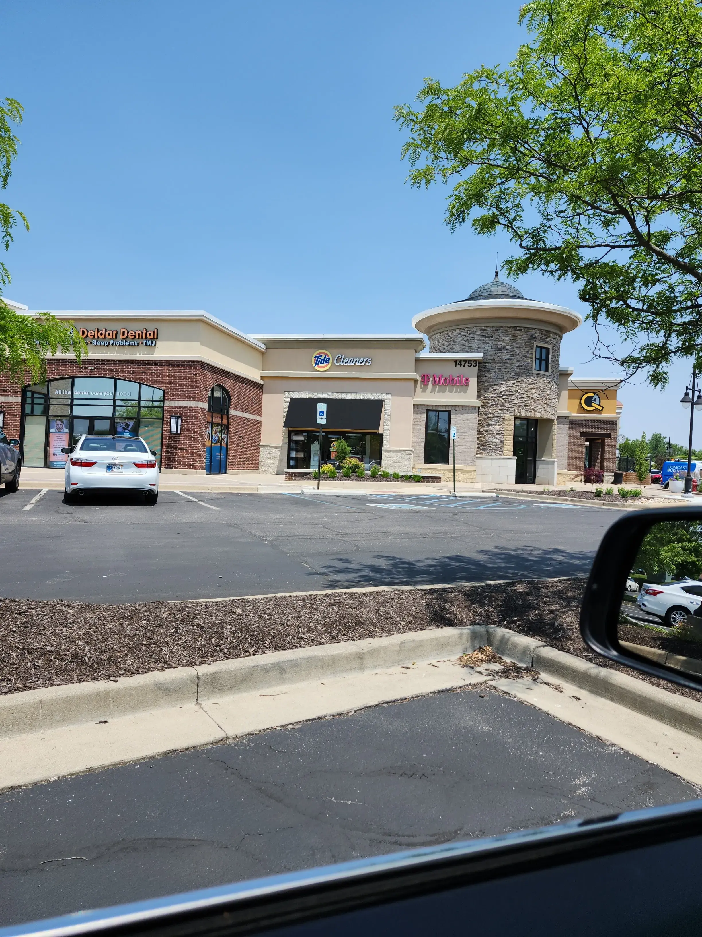 Tide Cleaners thumbnail 7