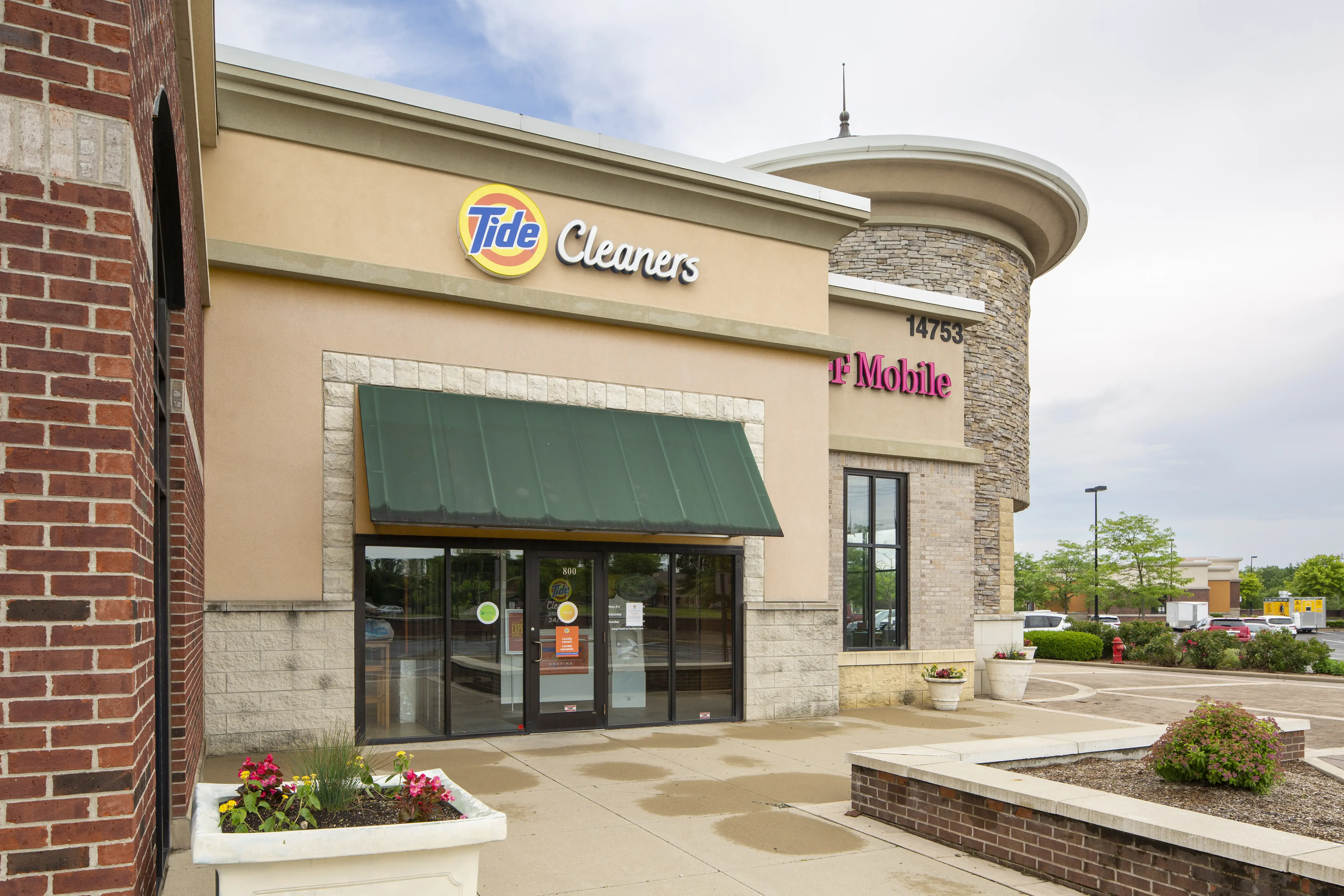 Tide Cleaners - Image 2