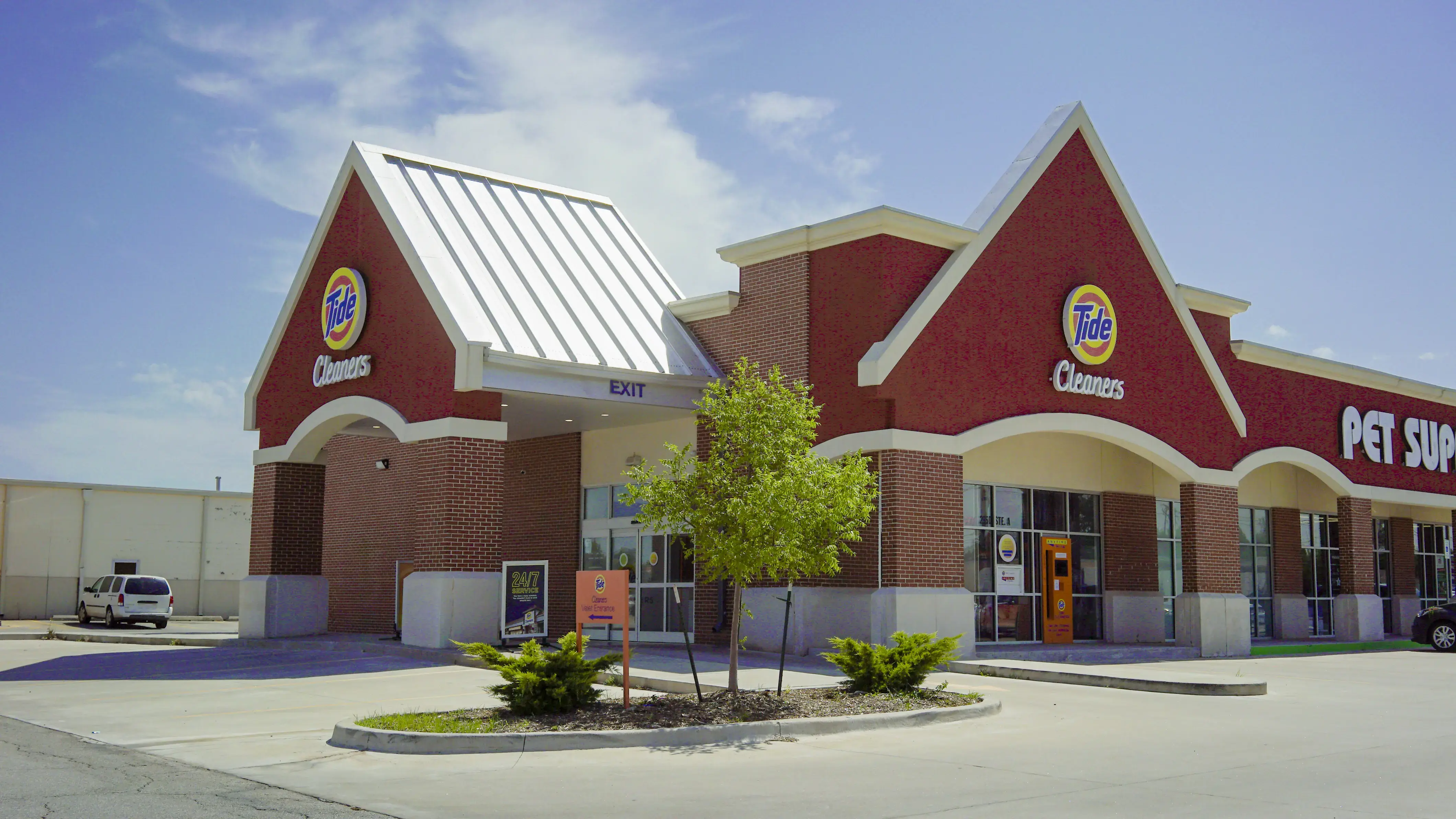 Tide Cleaners thumbnail 18
