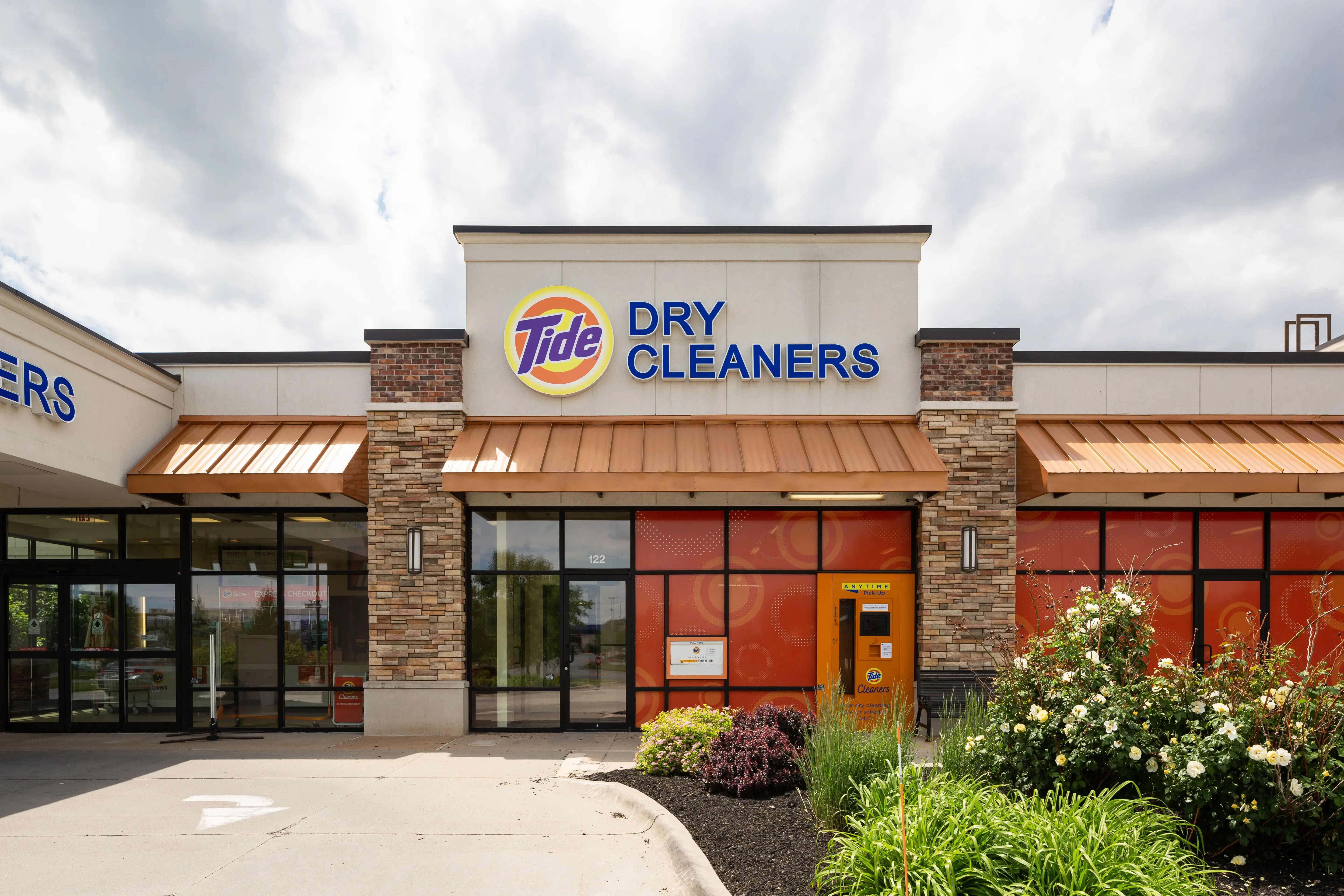 Tide Cleaners thumbnail 10
