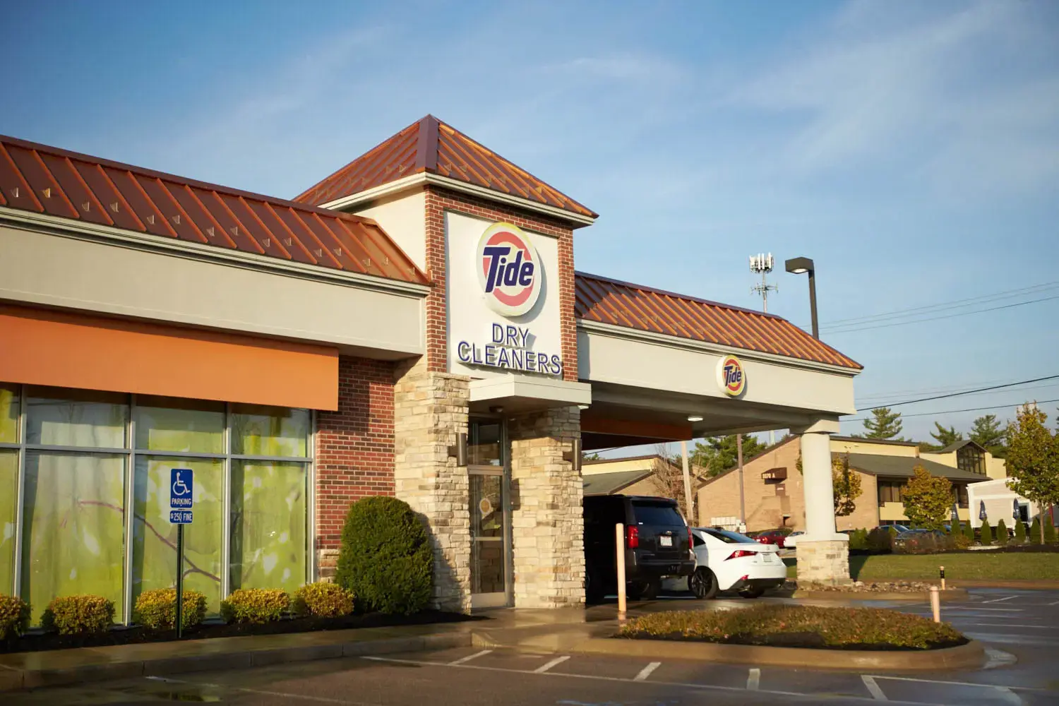 Tide Cleaners thumbnail 2