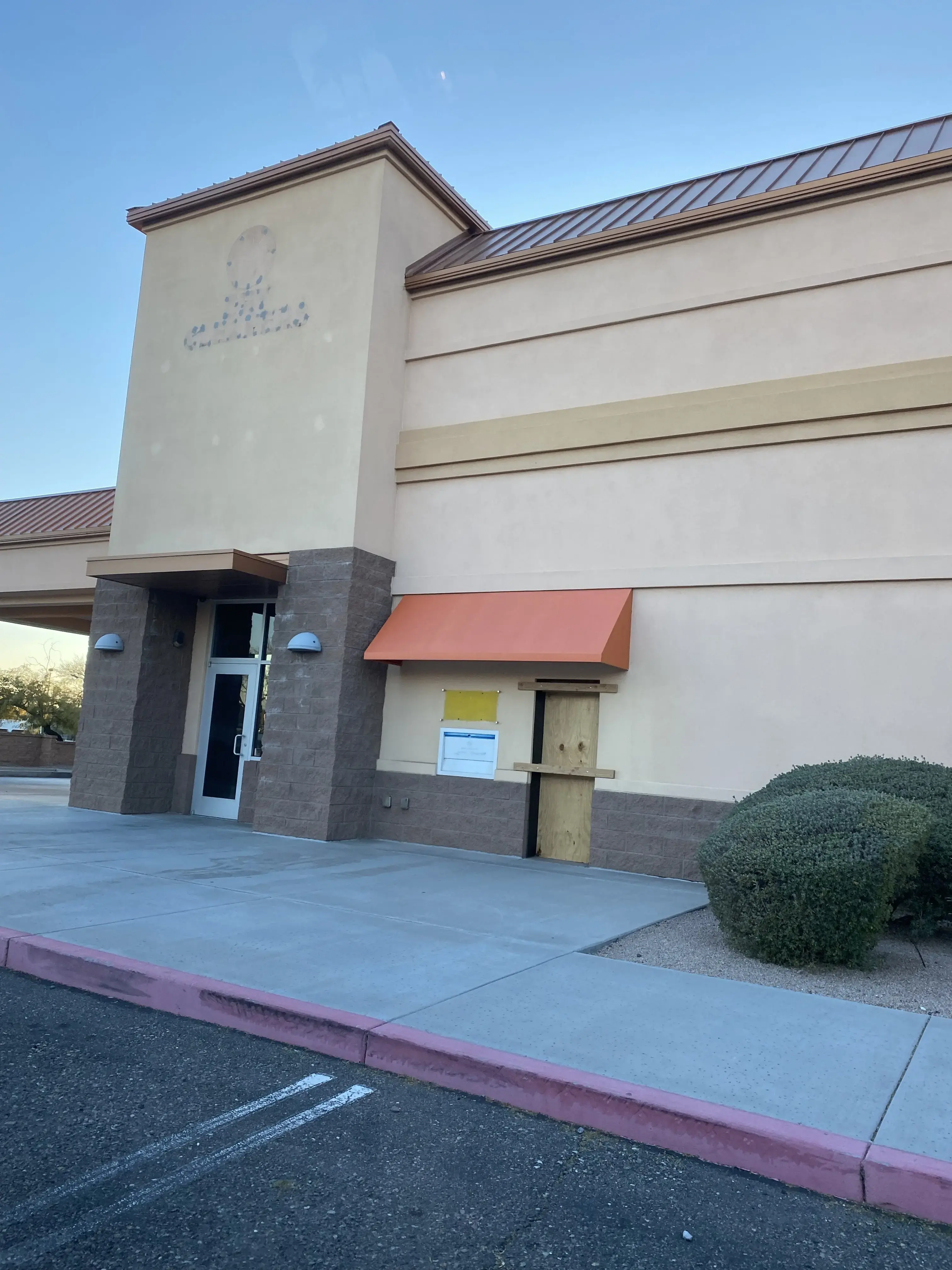 Tide Cleaners thumbnail 4