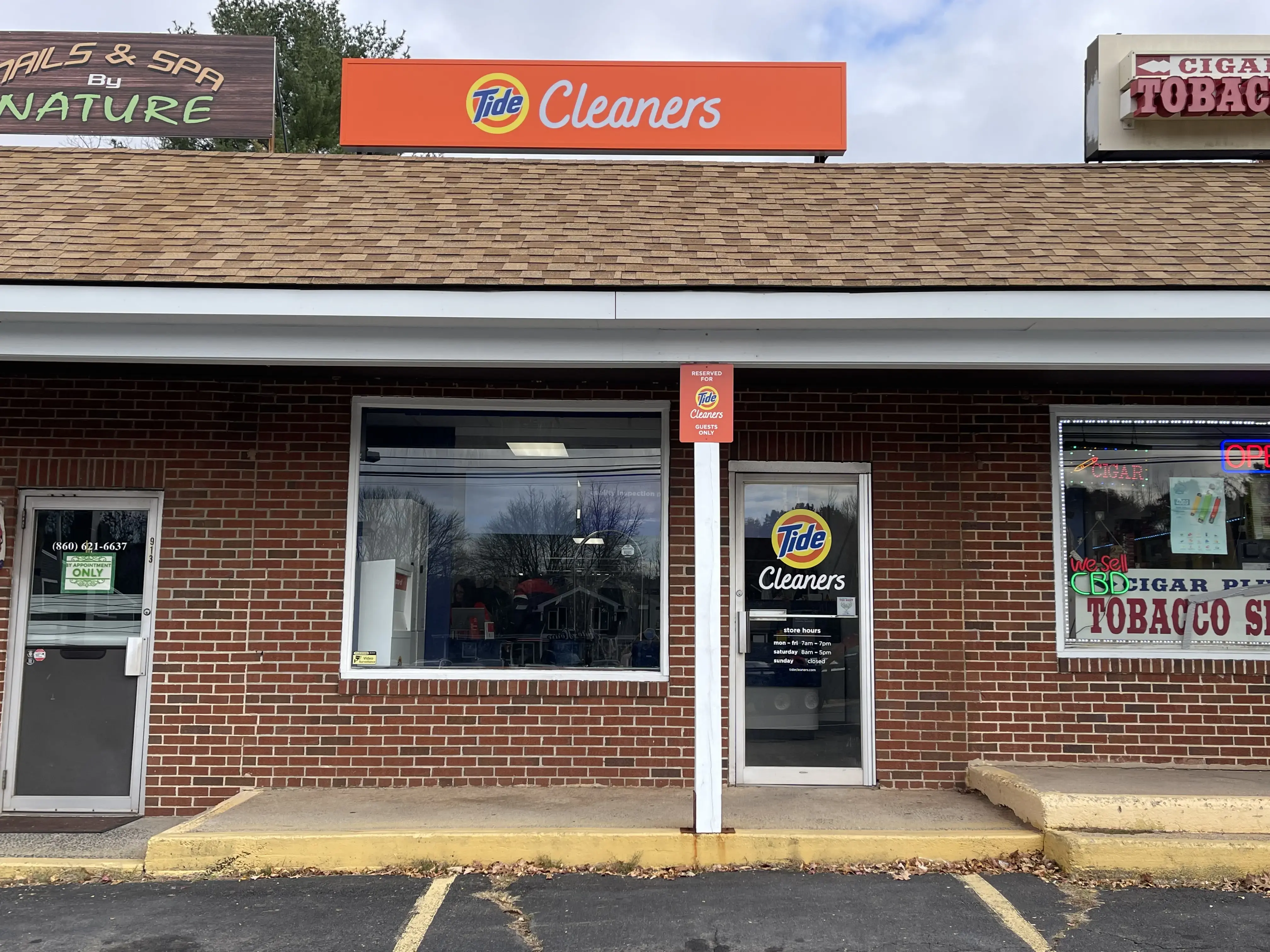 Tide Cleaners thumbnail 3