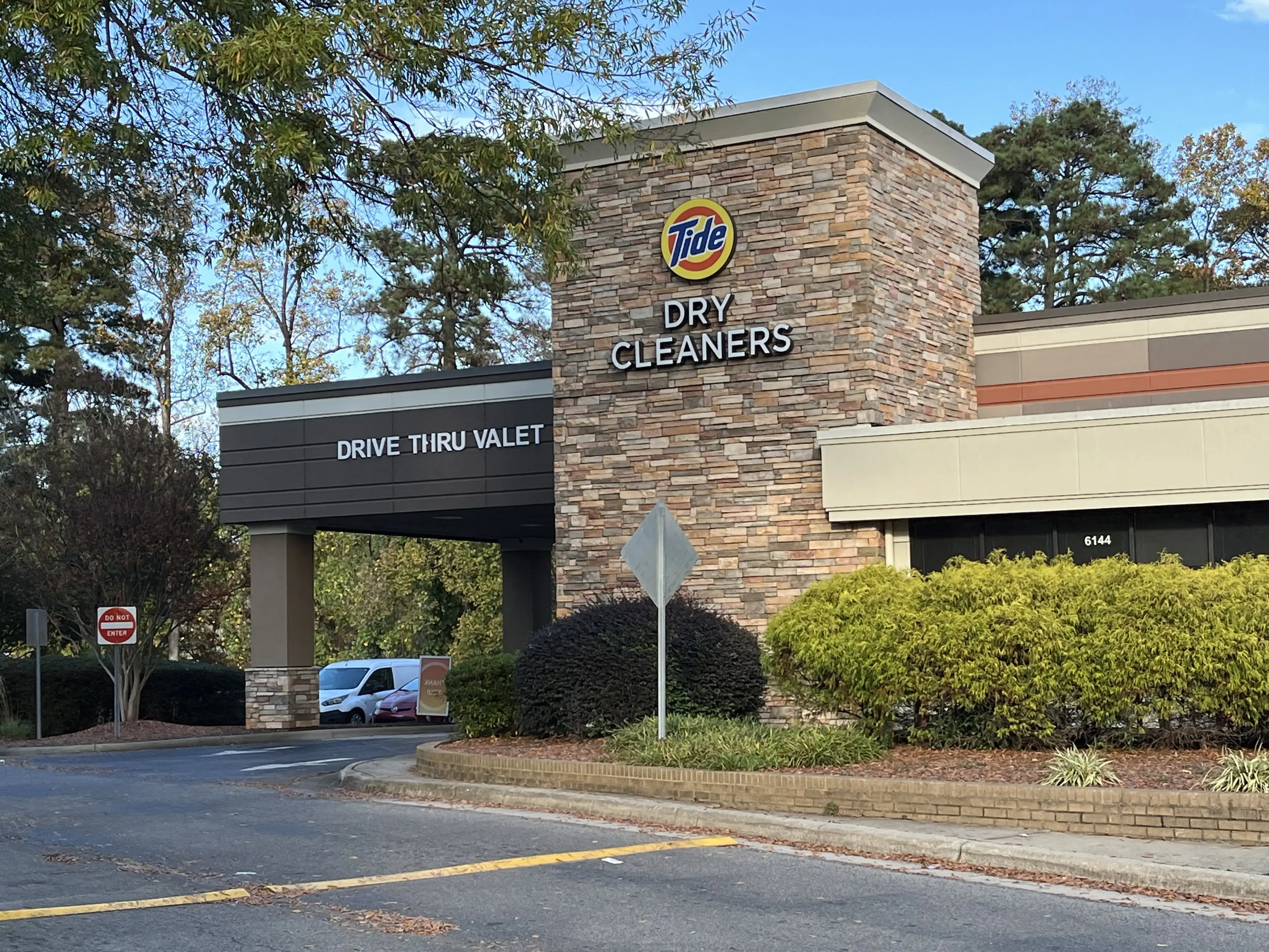 Tide Cleaners thumbnail 2