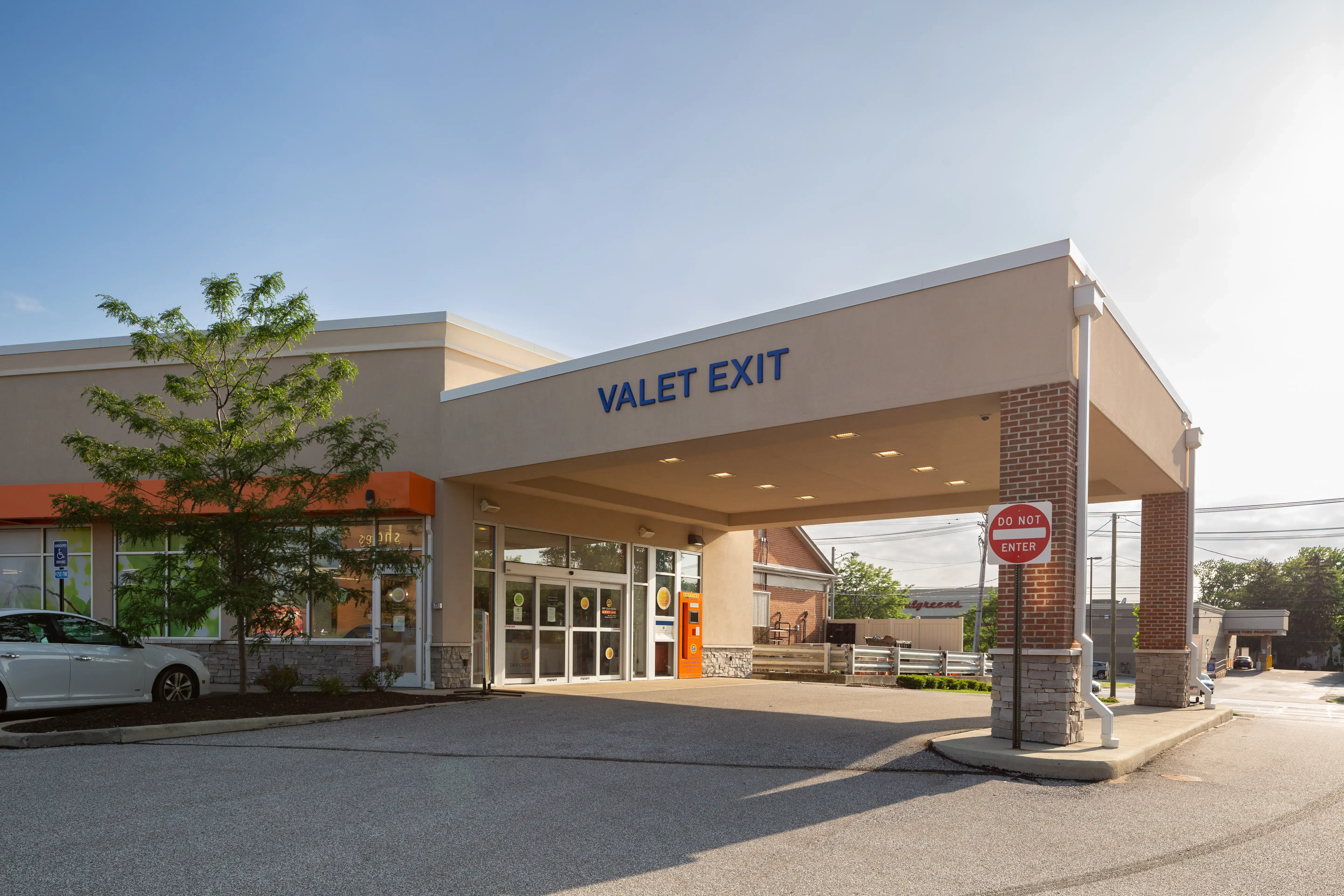 Tide Cleaners thumbnail 1