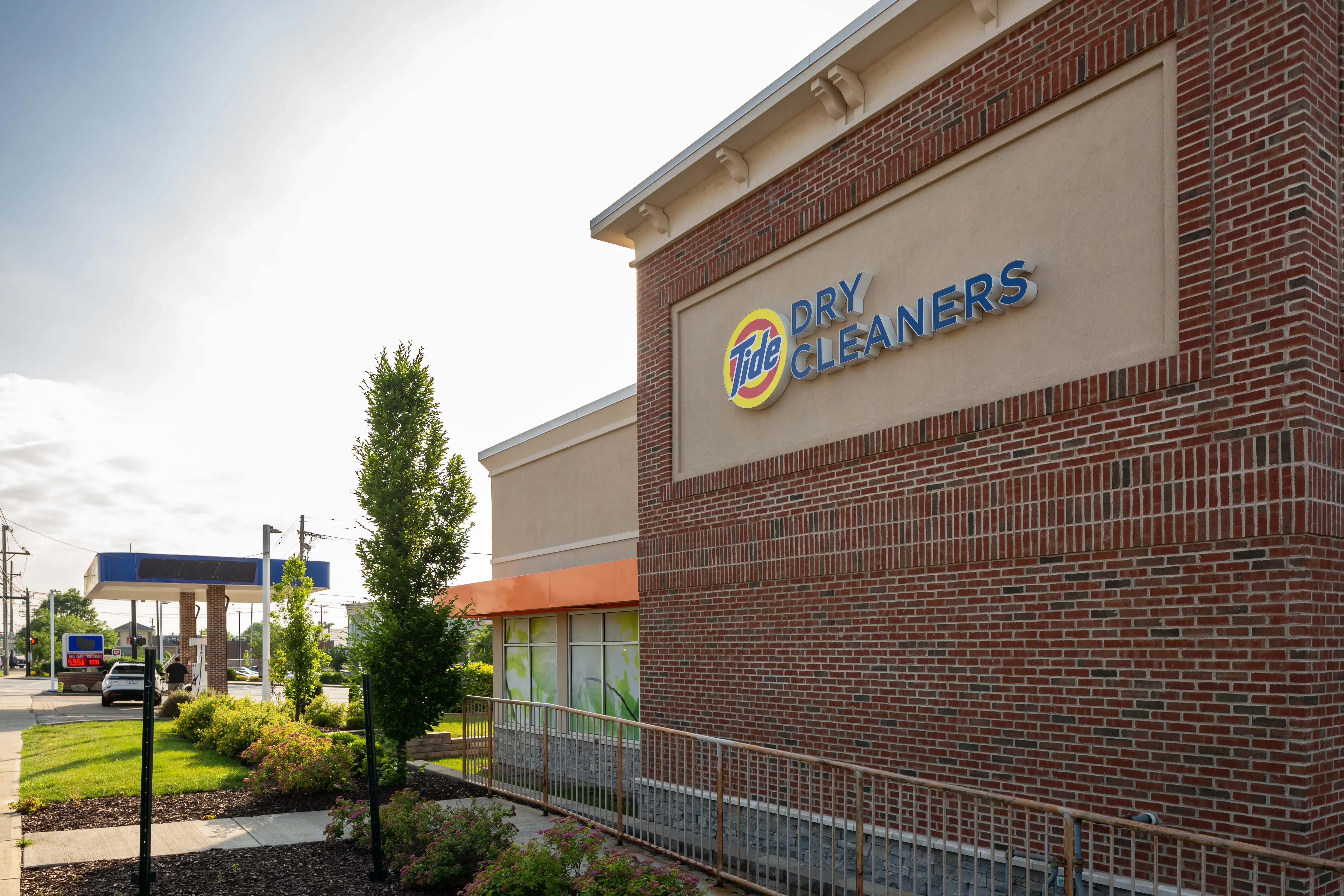 Tide Cleaners thumbnail 8