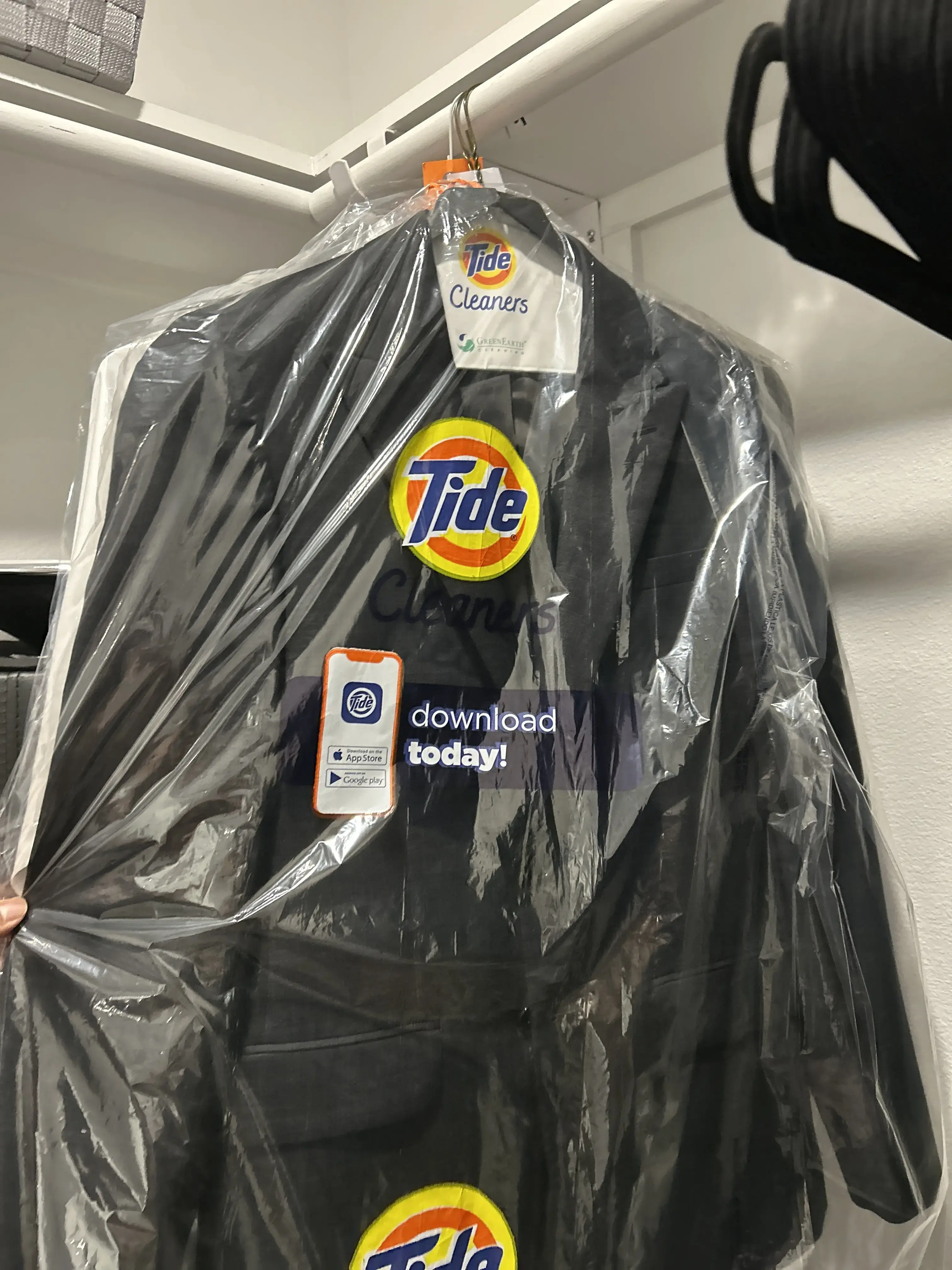 Tide Cleaners thumbnail 3