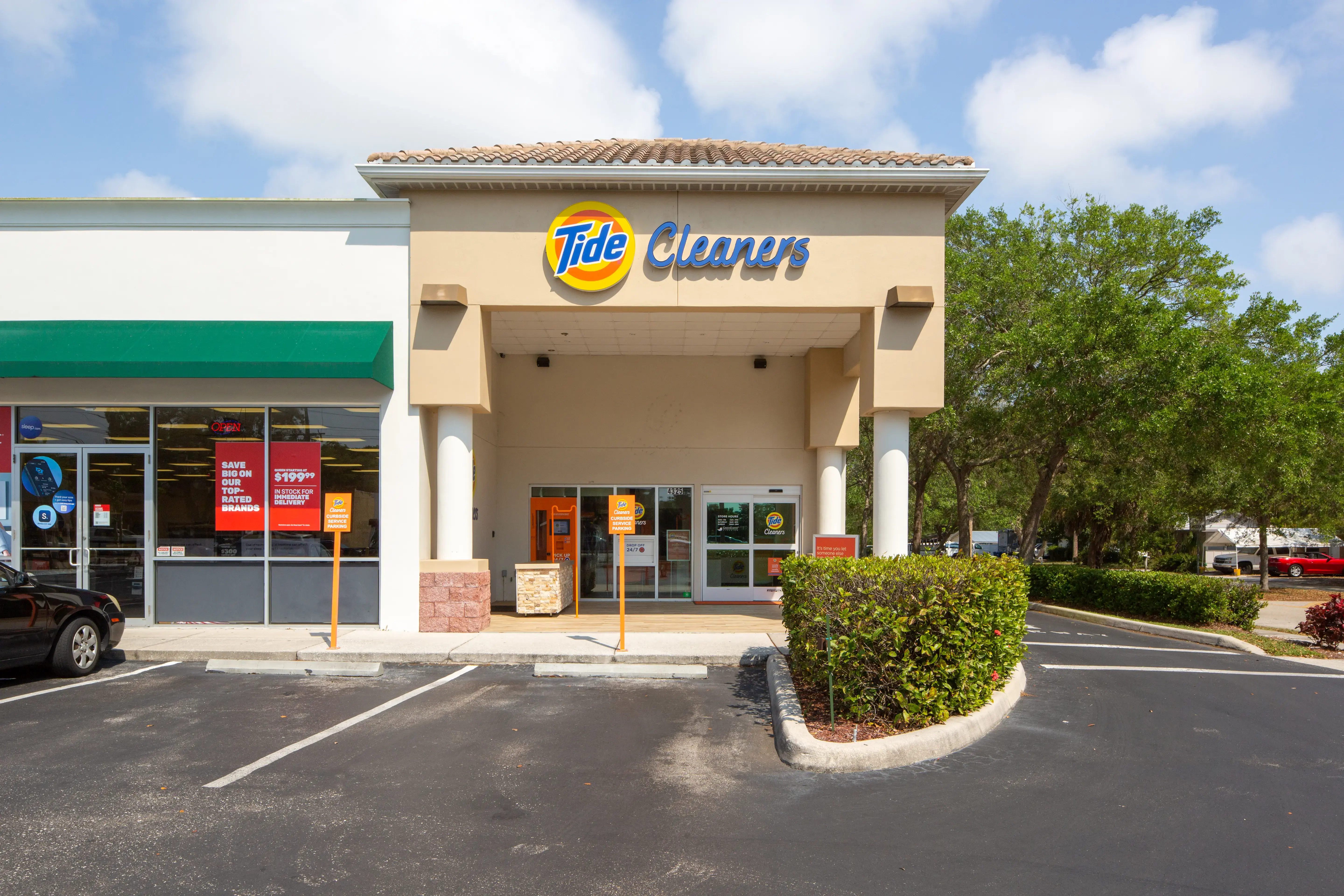 Tide Cleaners thumbnail 20