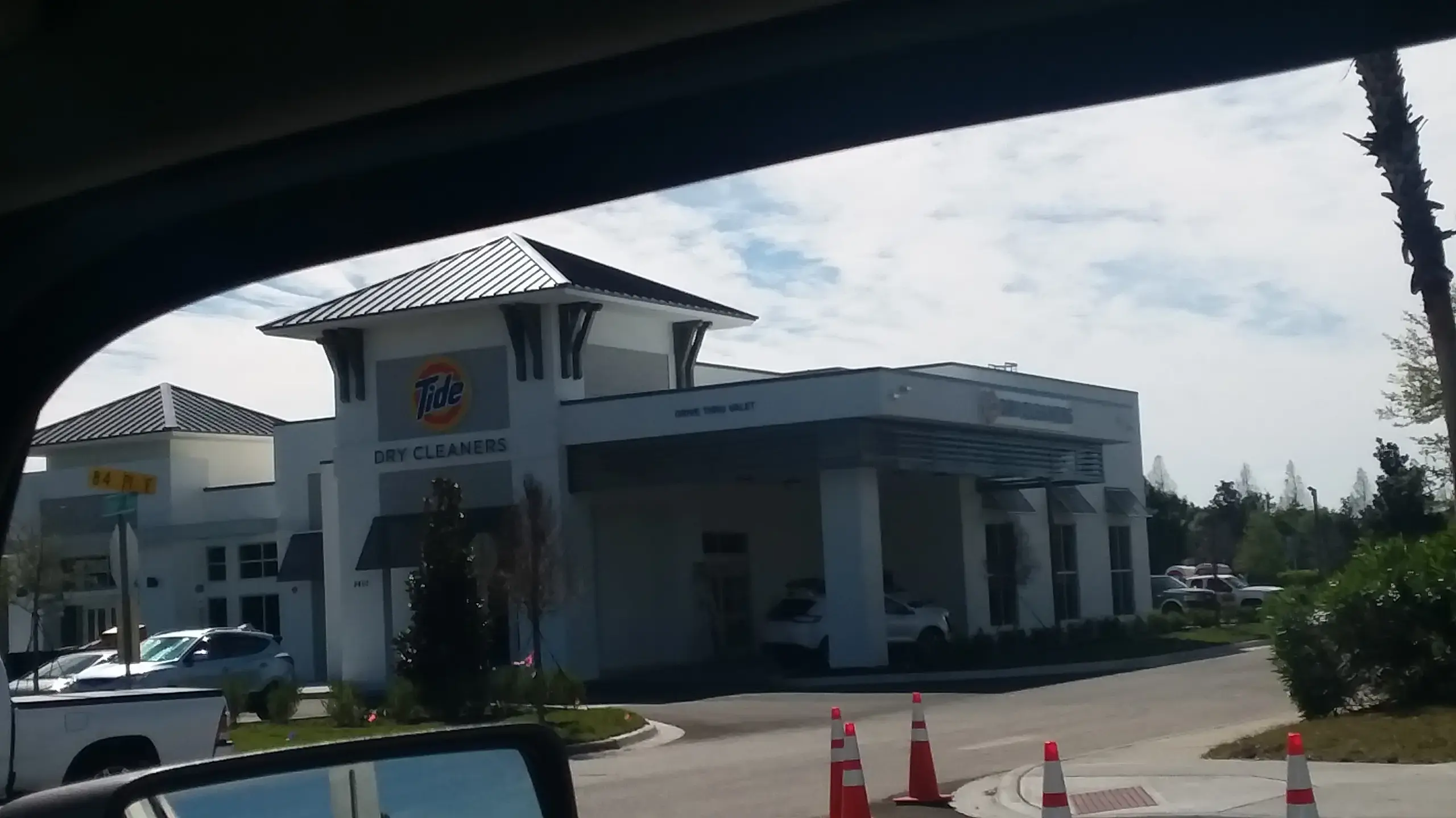 Tide Cleaners thumbnail 14
