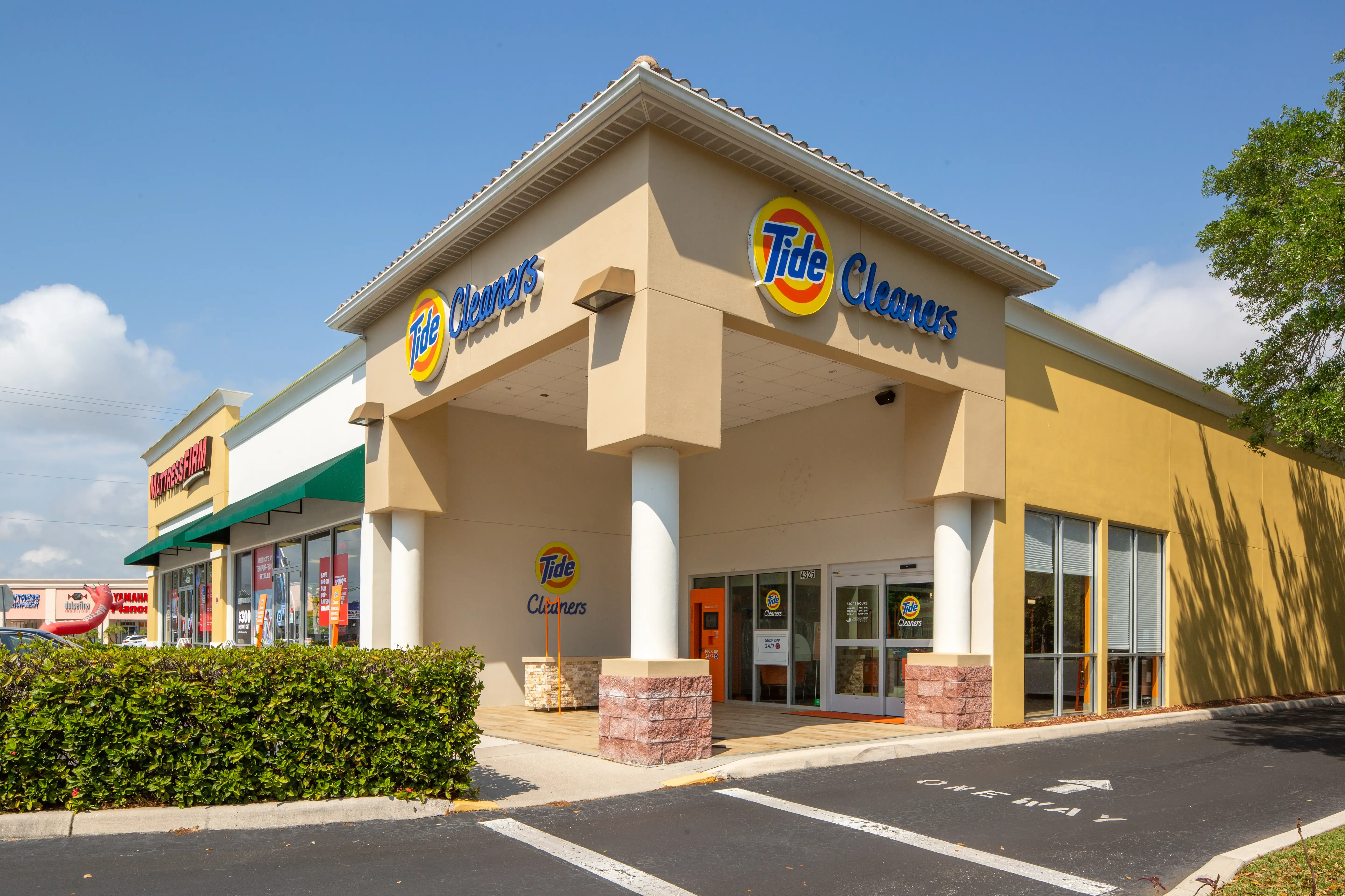 Tide Cleaners thumbnail 1