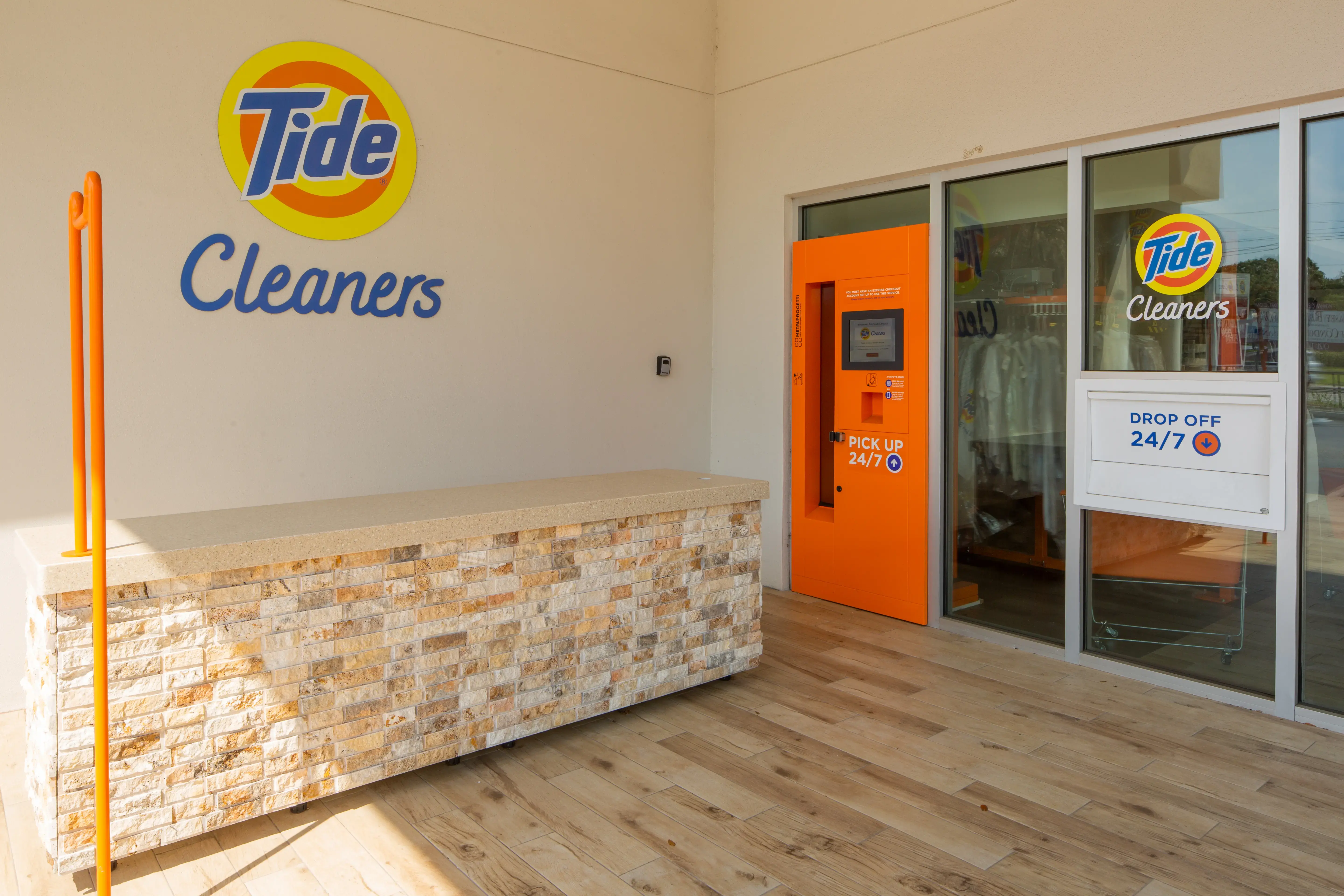 Tide Cleaners thumbnail 2