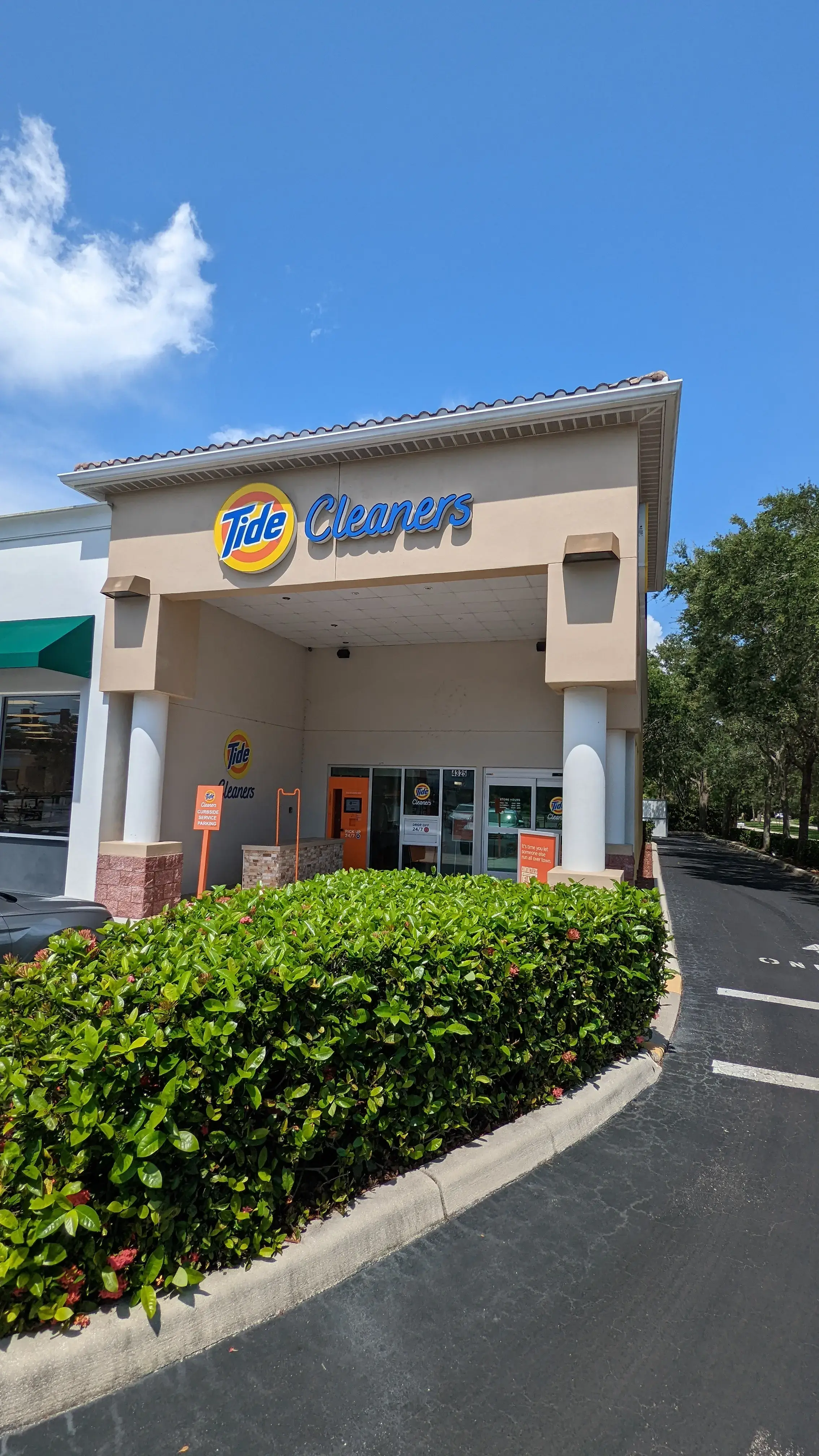 Tide Cleaners thumbnail 18