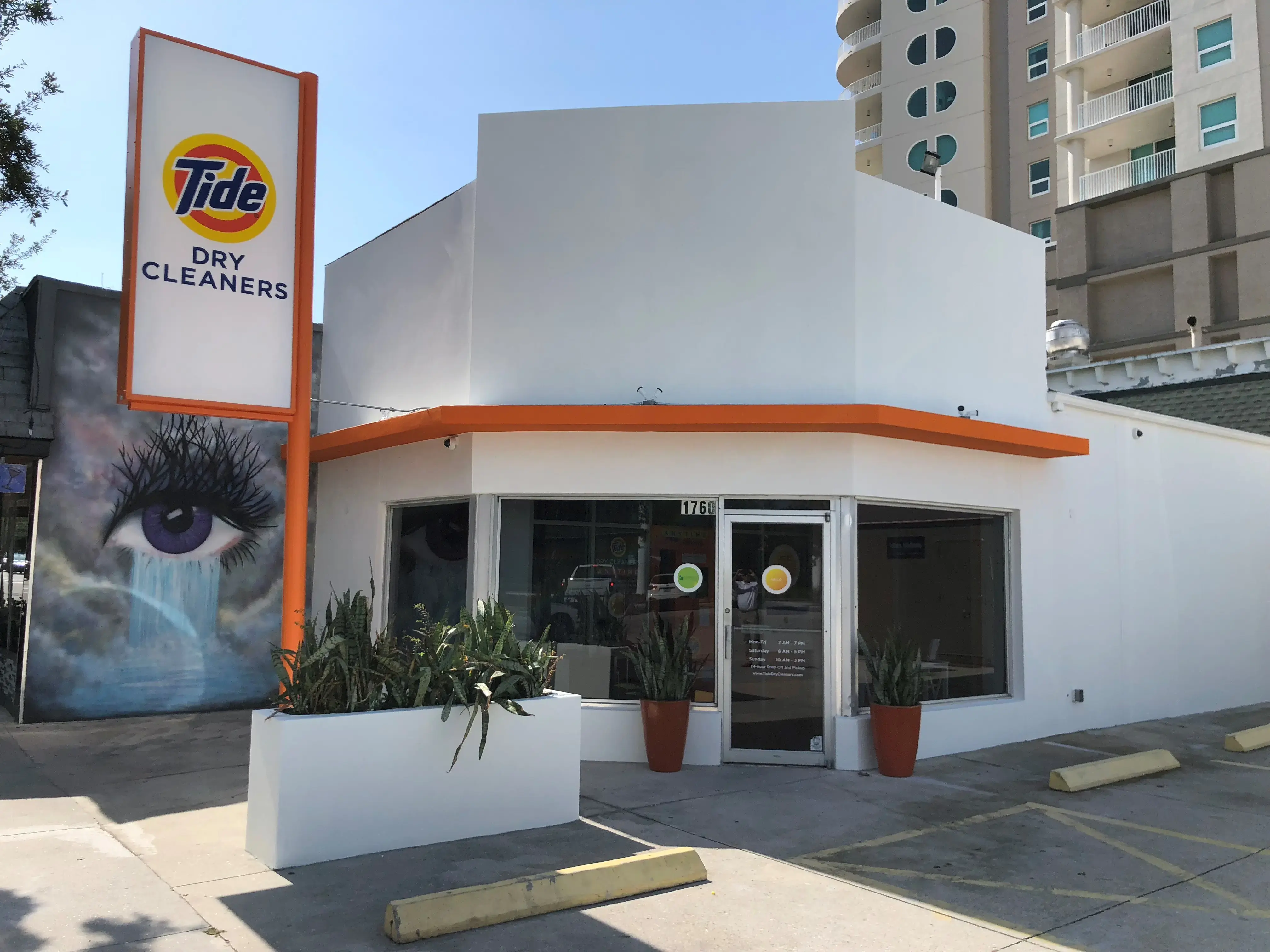 Tide Cleaners thumbnail 20