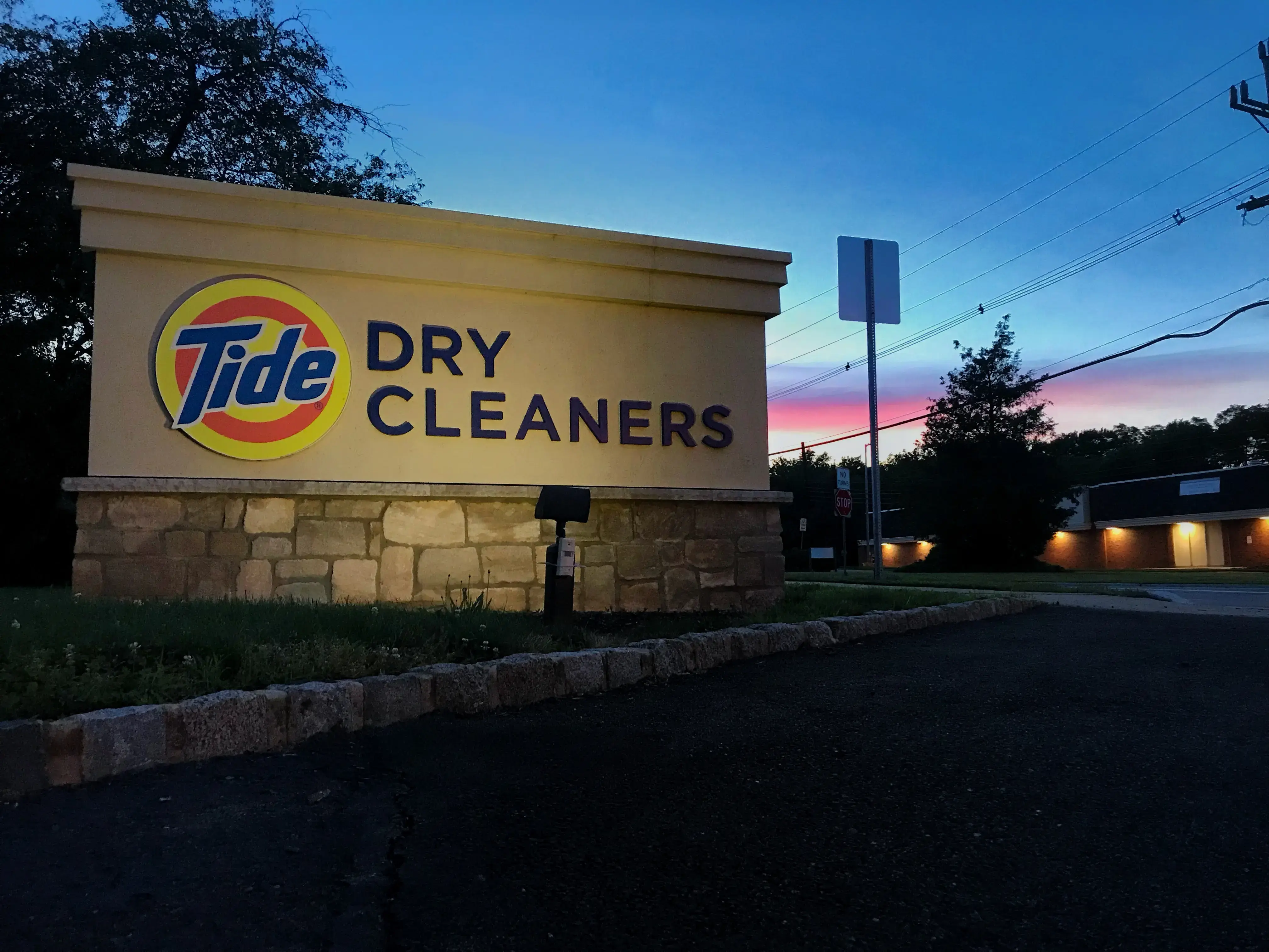 Tide Cleaners thumbnail 16