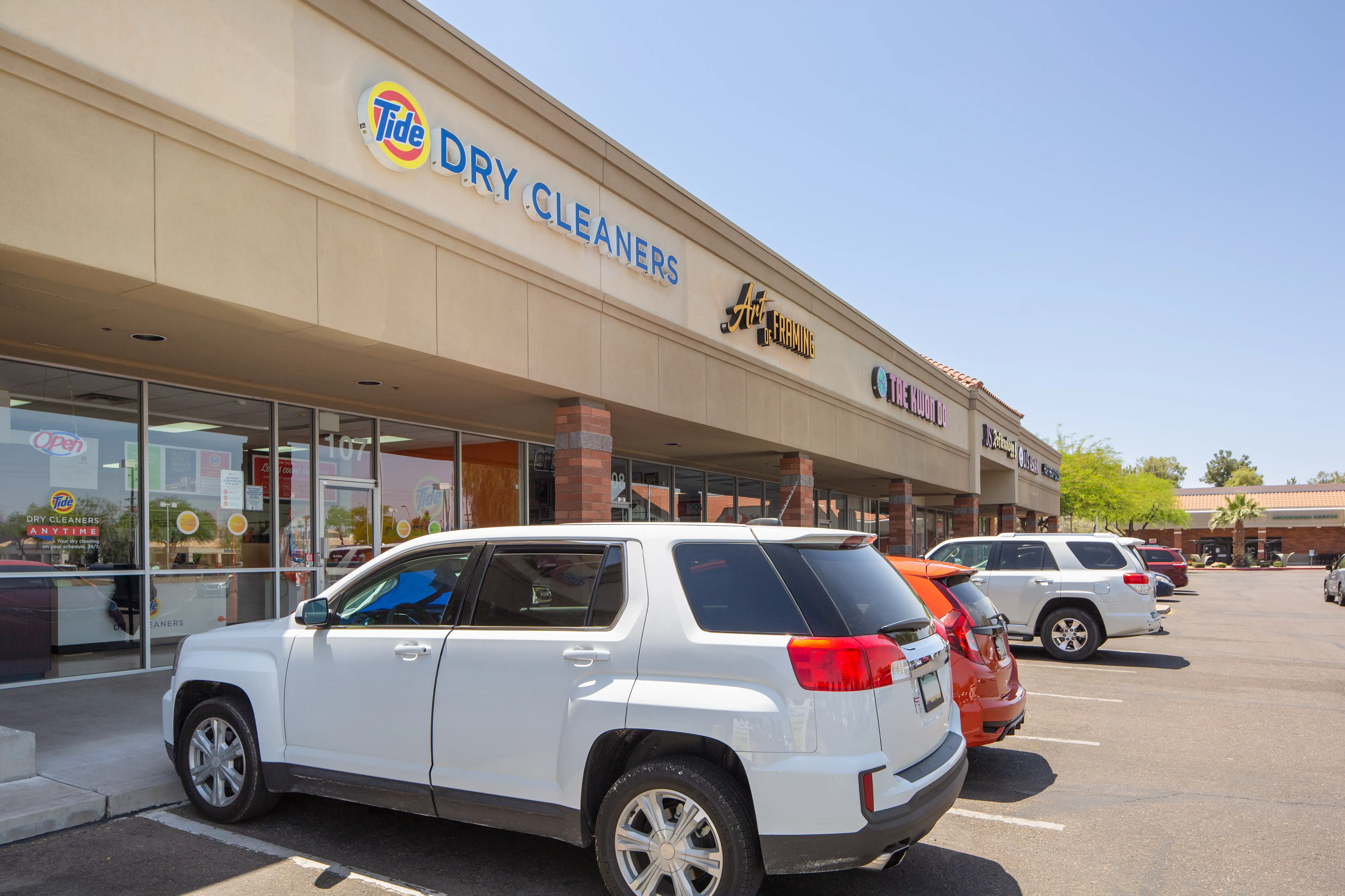 Tide Cleaners - Image 3