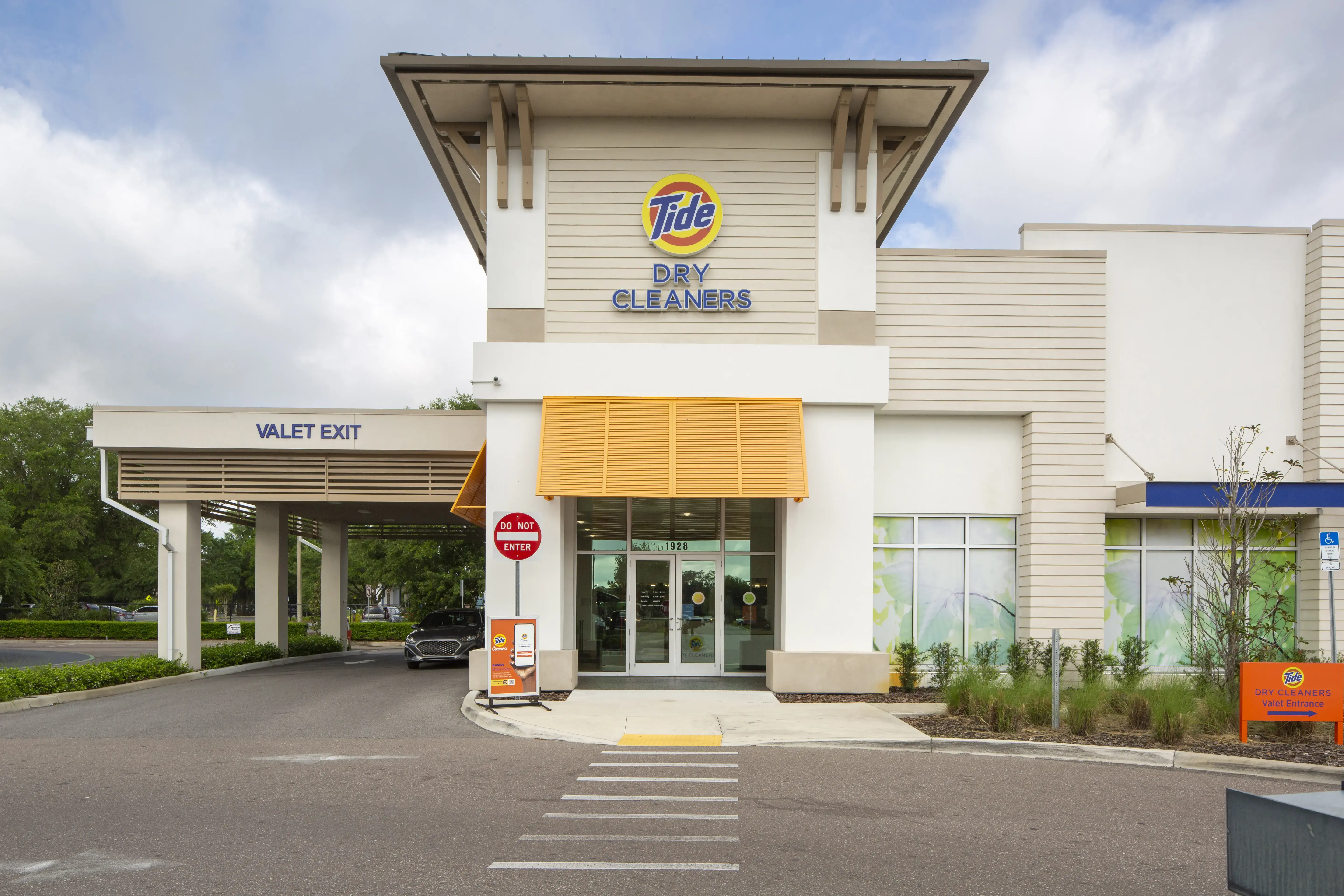 Tide Cleaners location