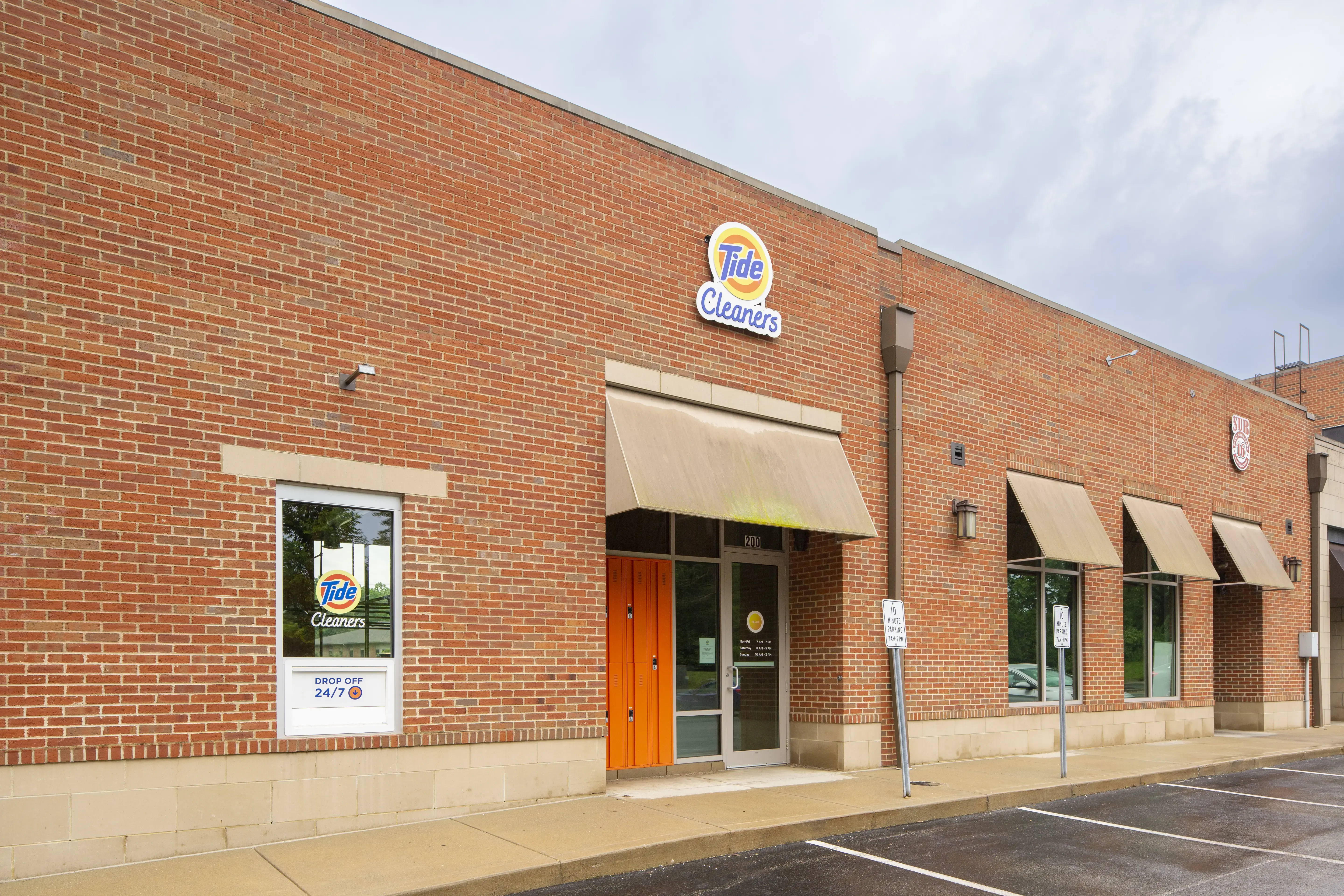 Tide Cleaners - Image 10