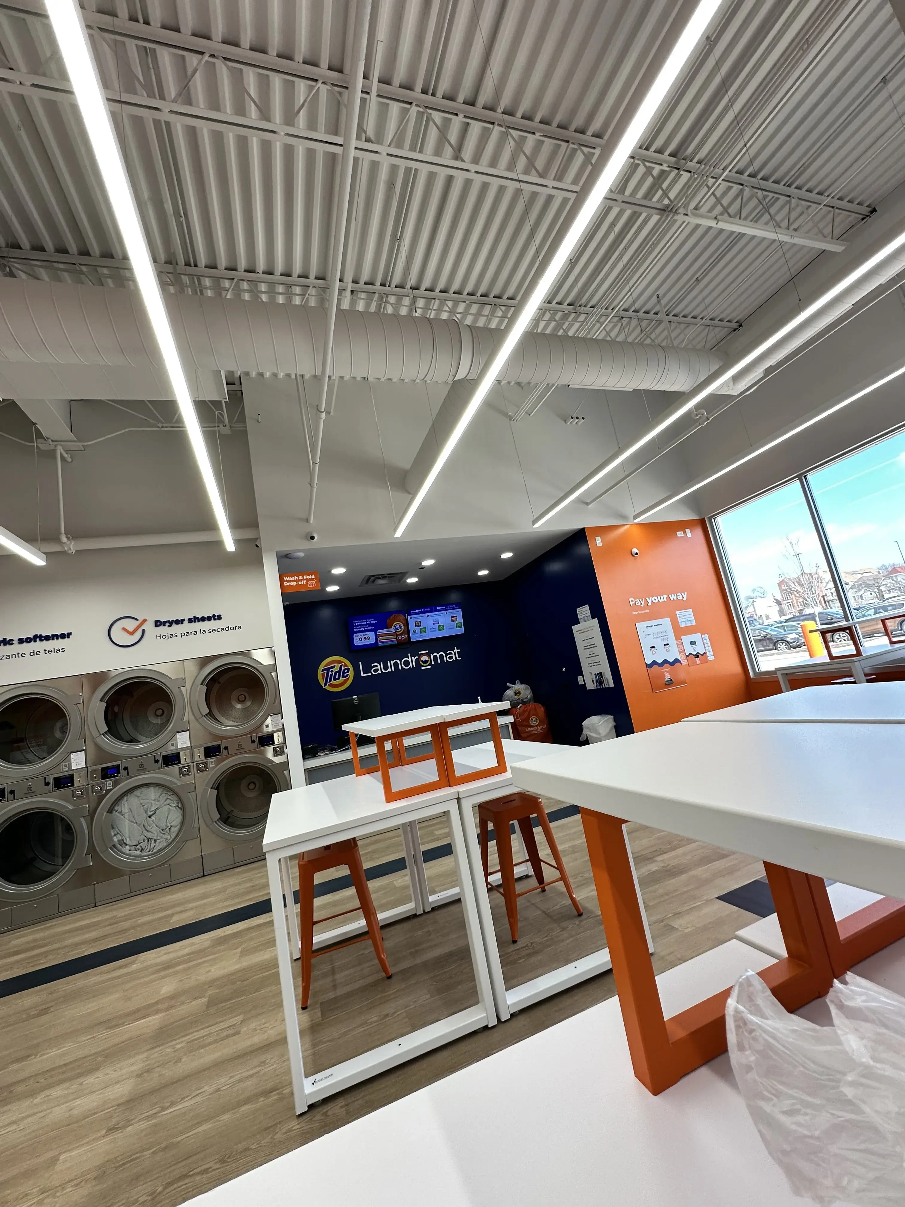Tide Laundromat - Image 8
