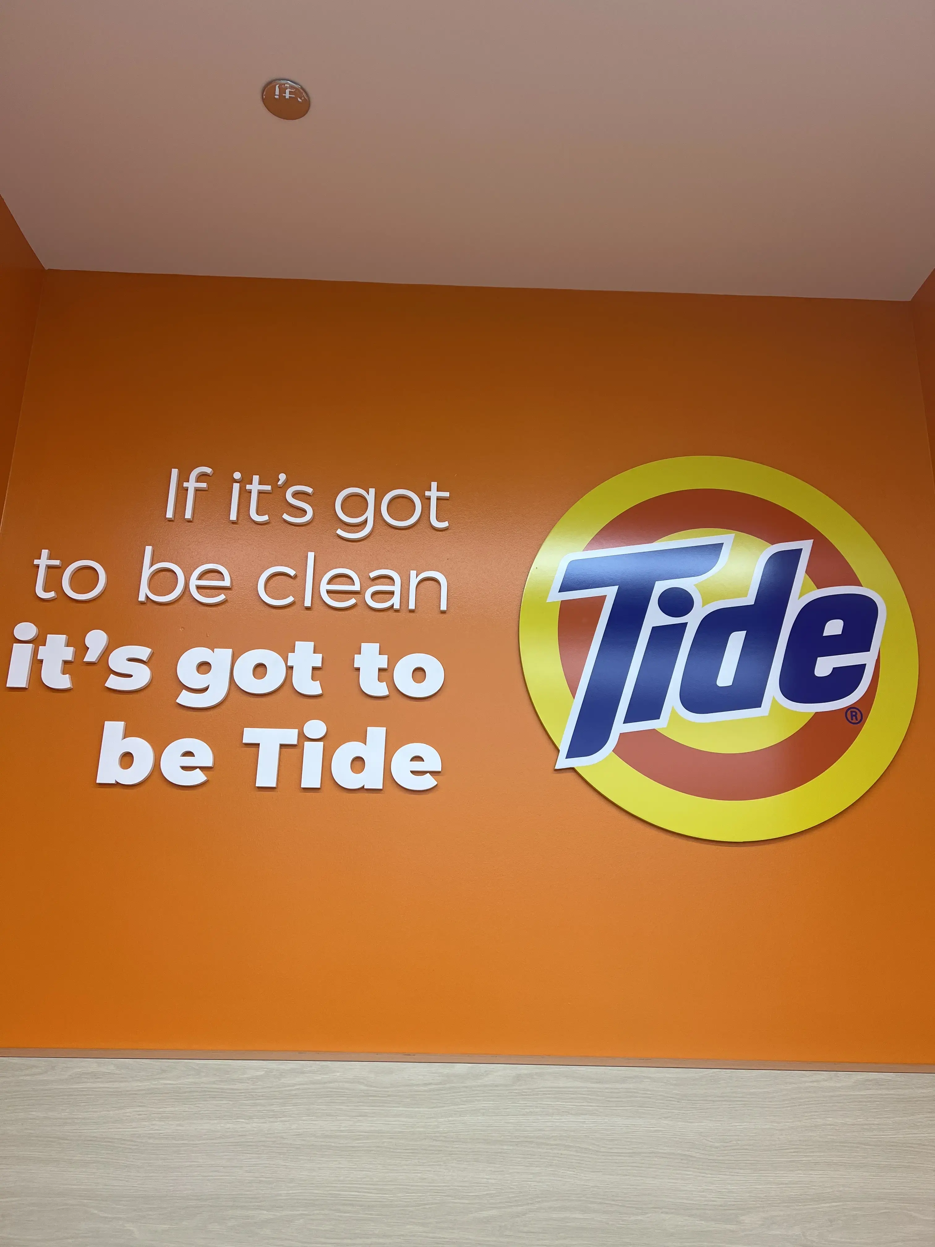 Tide Laundromat - Image 19