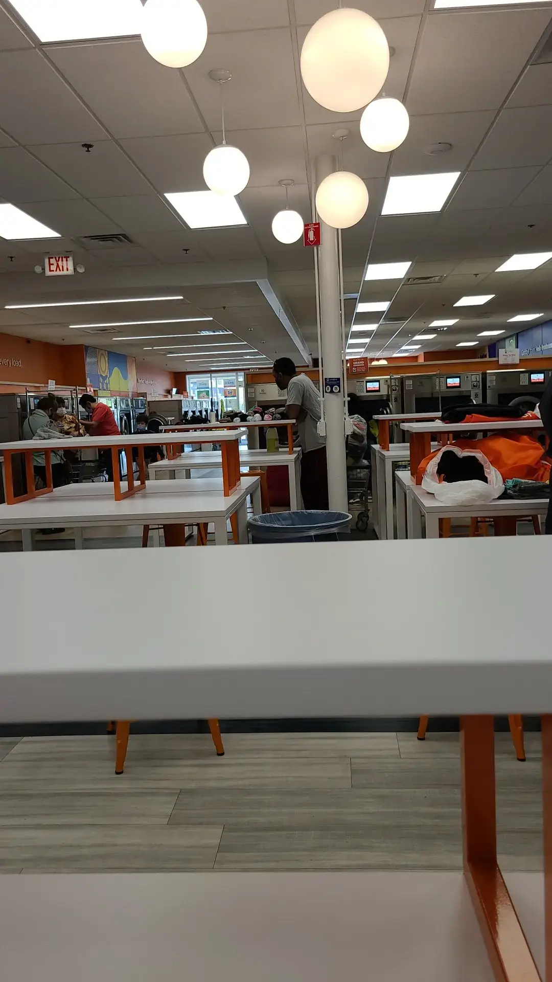 Tide Laundromat thumbnail 17