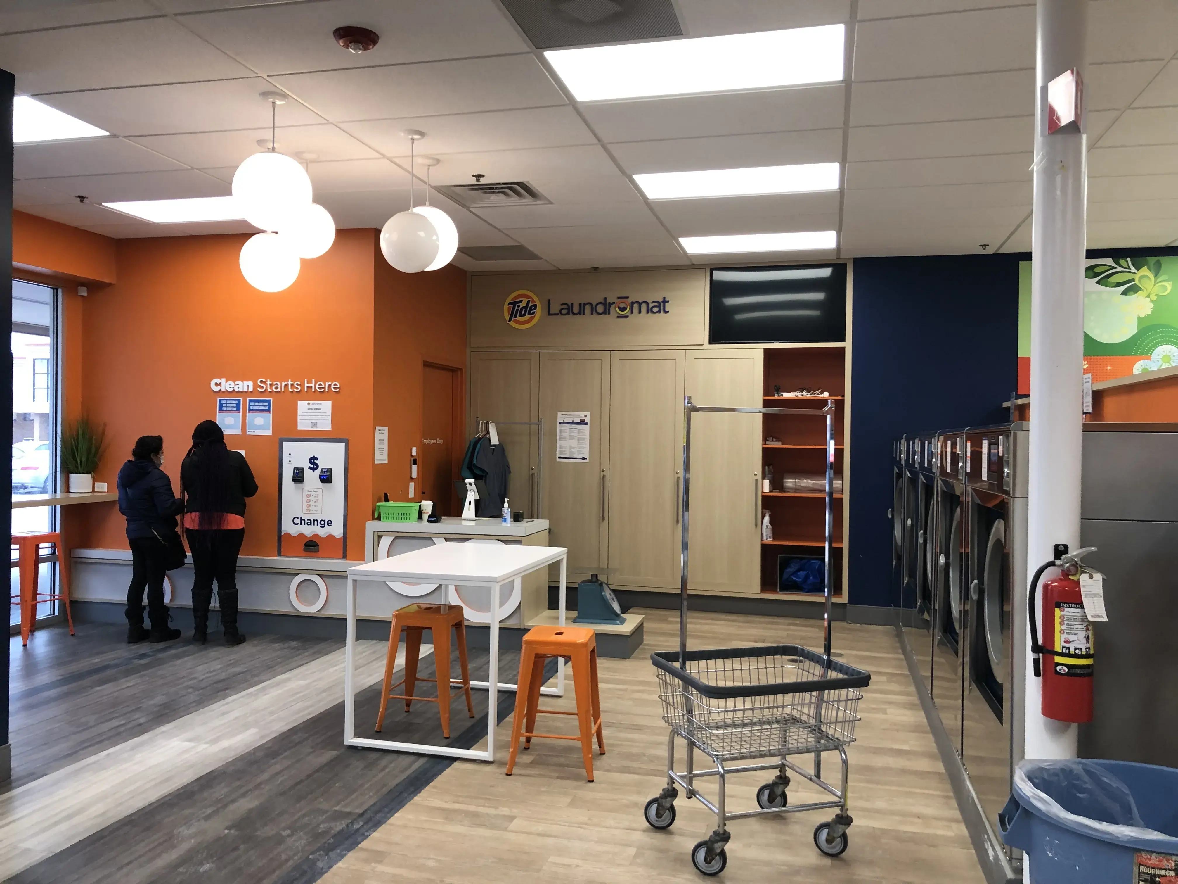 Tide Laundromat - Image 7