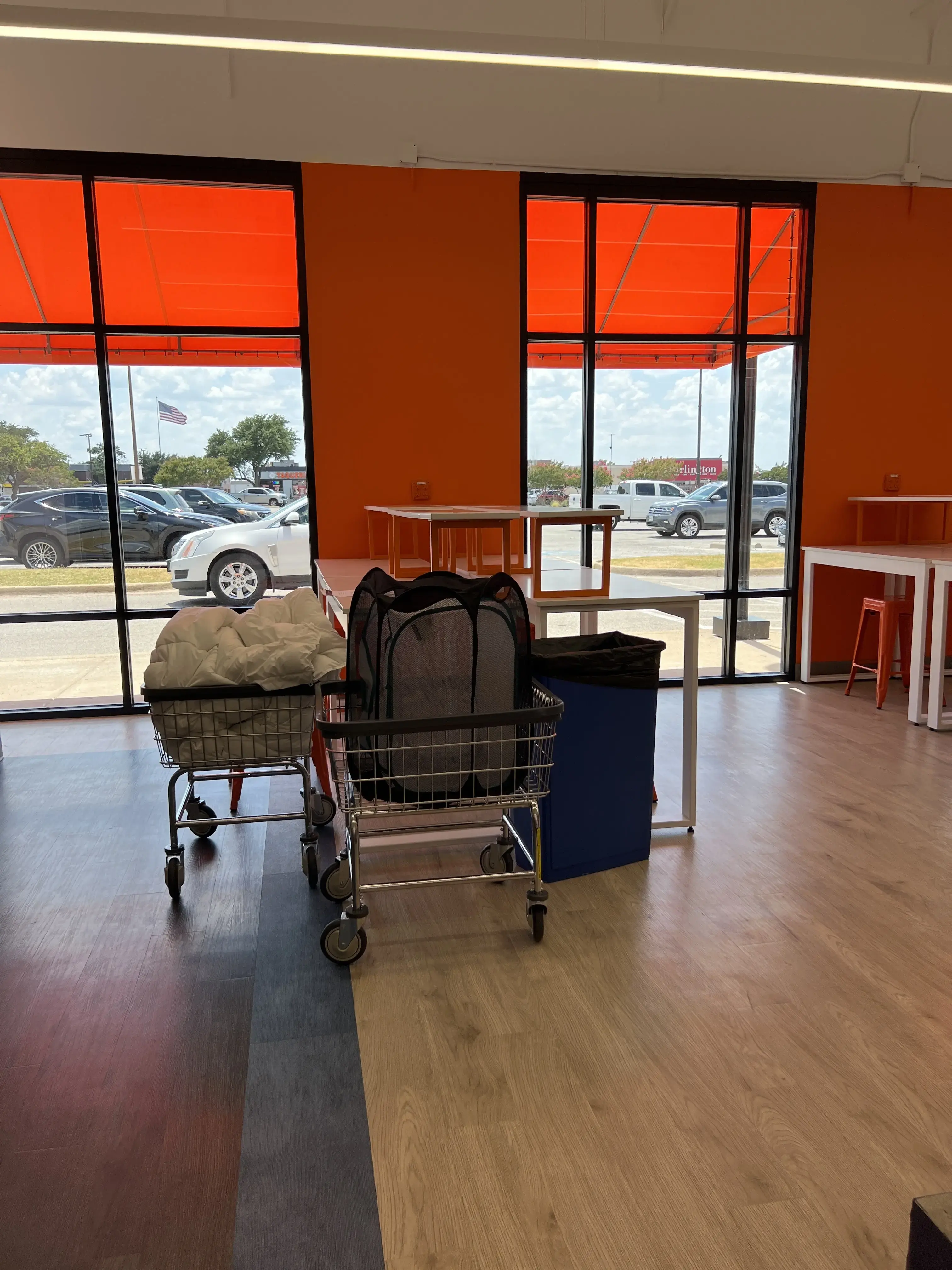 Tide Laundromat - Image 13