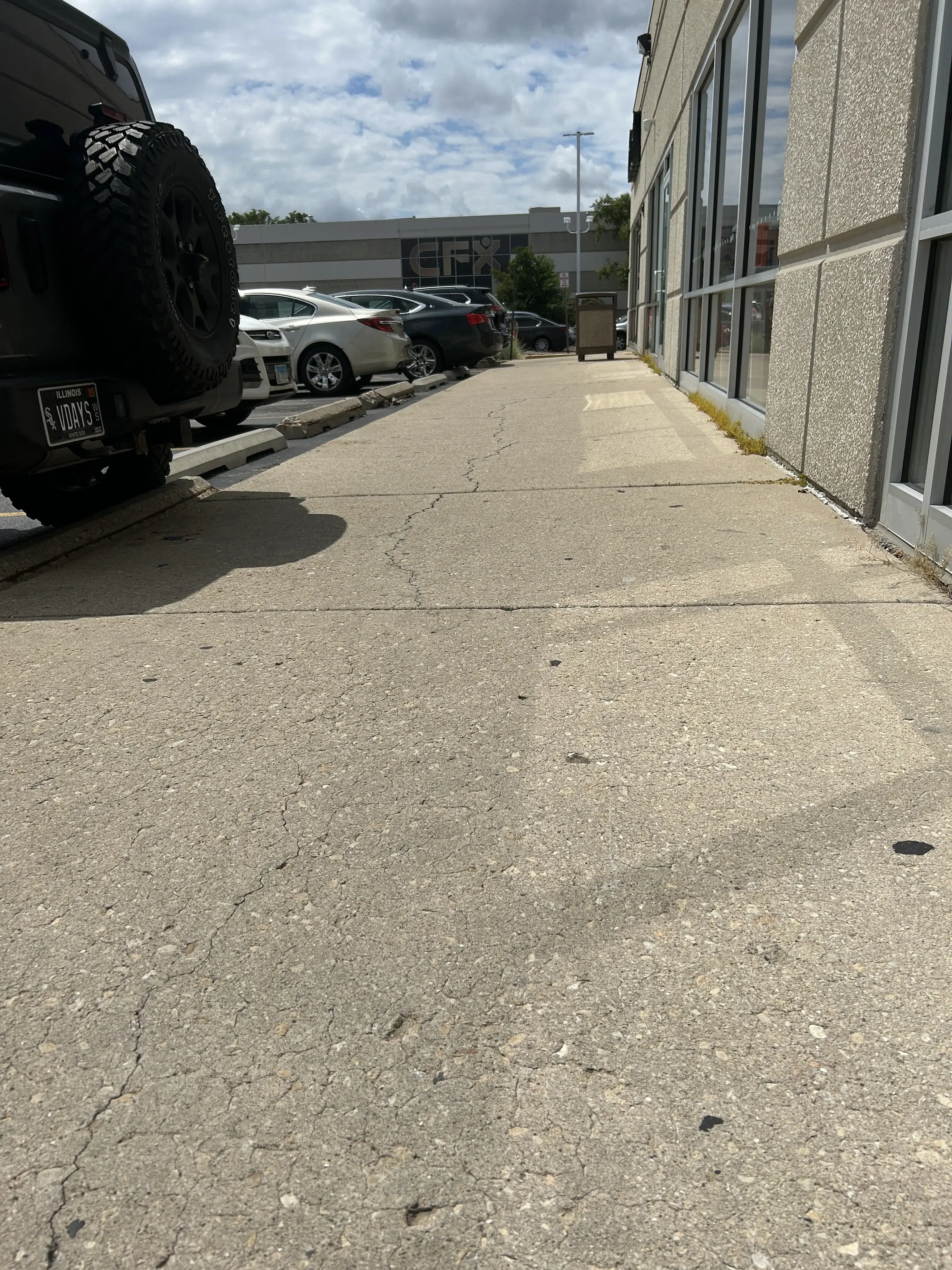 Tide Laundromat - Image 8