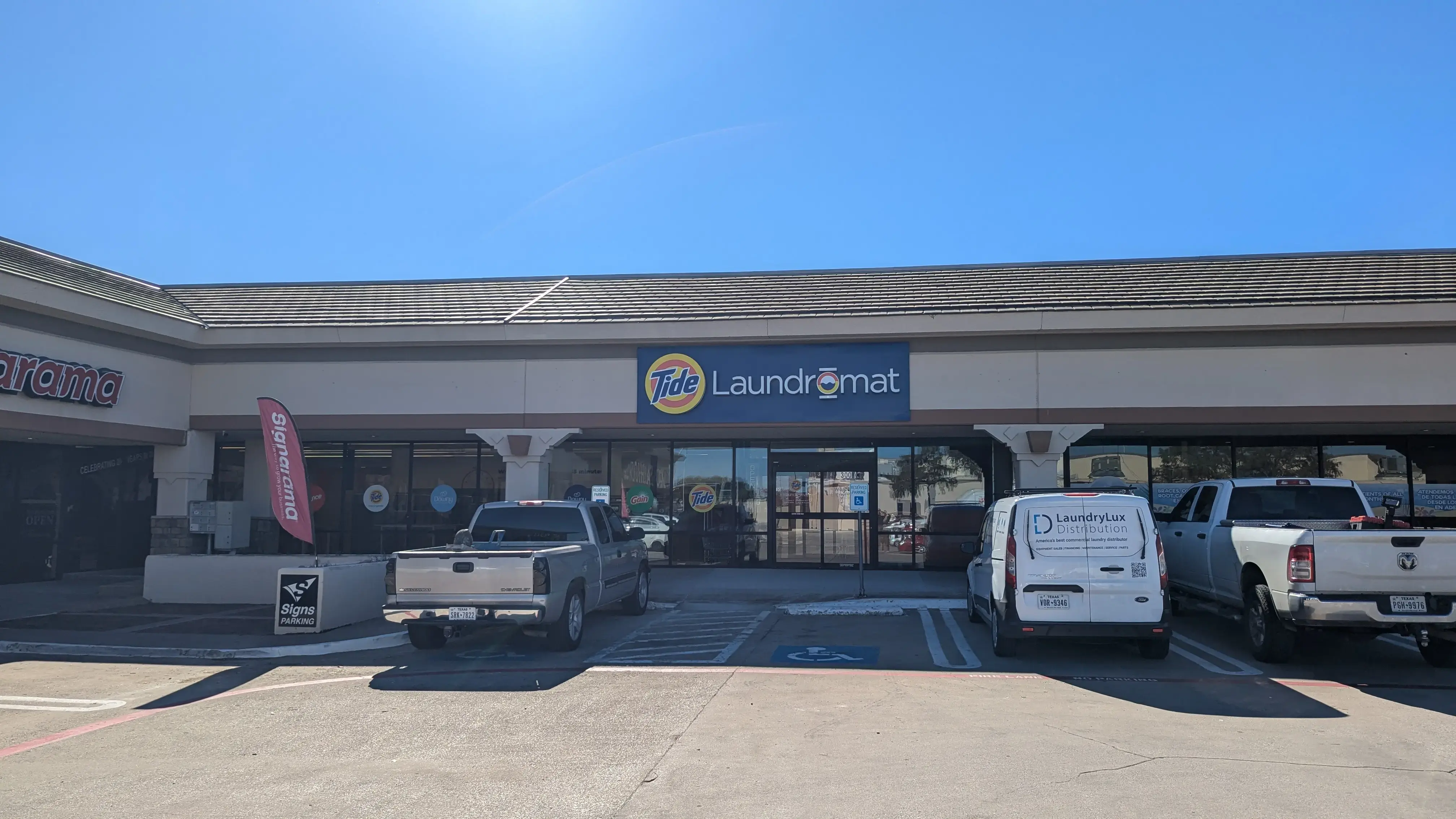 Tide Laundromat - Image 13