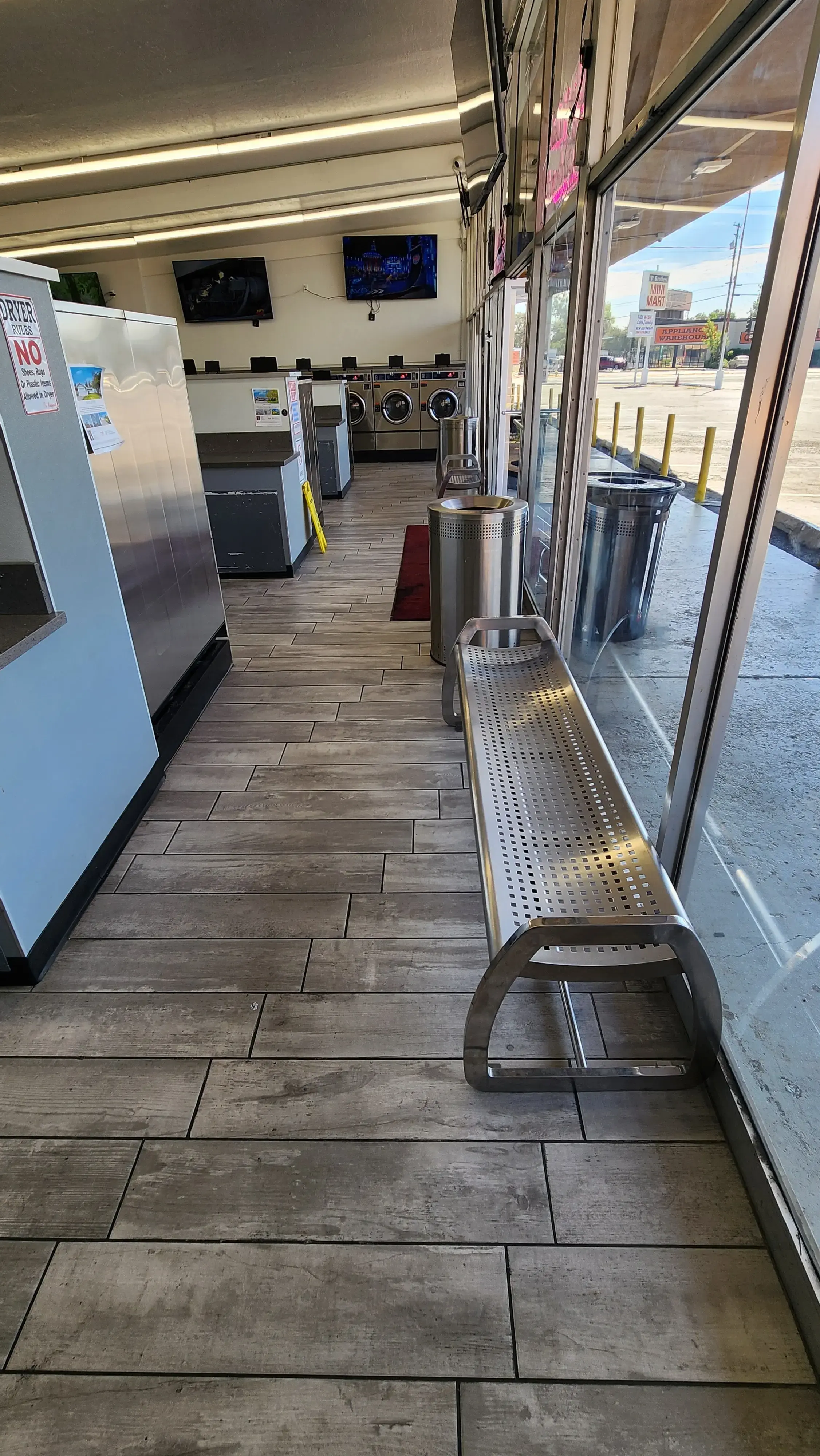 Tidy Wash Coin Laundry - Image 6