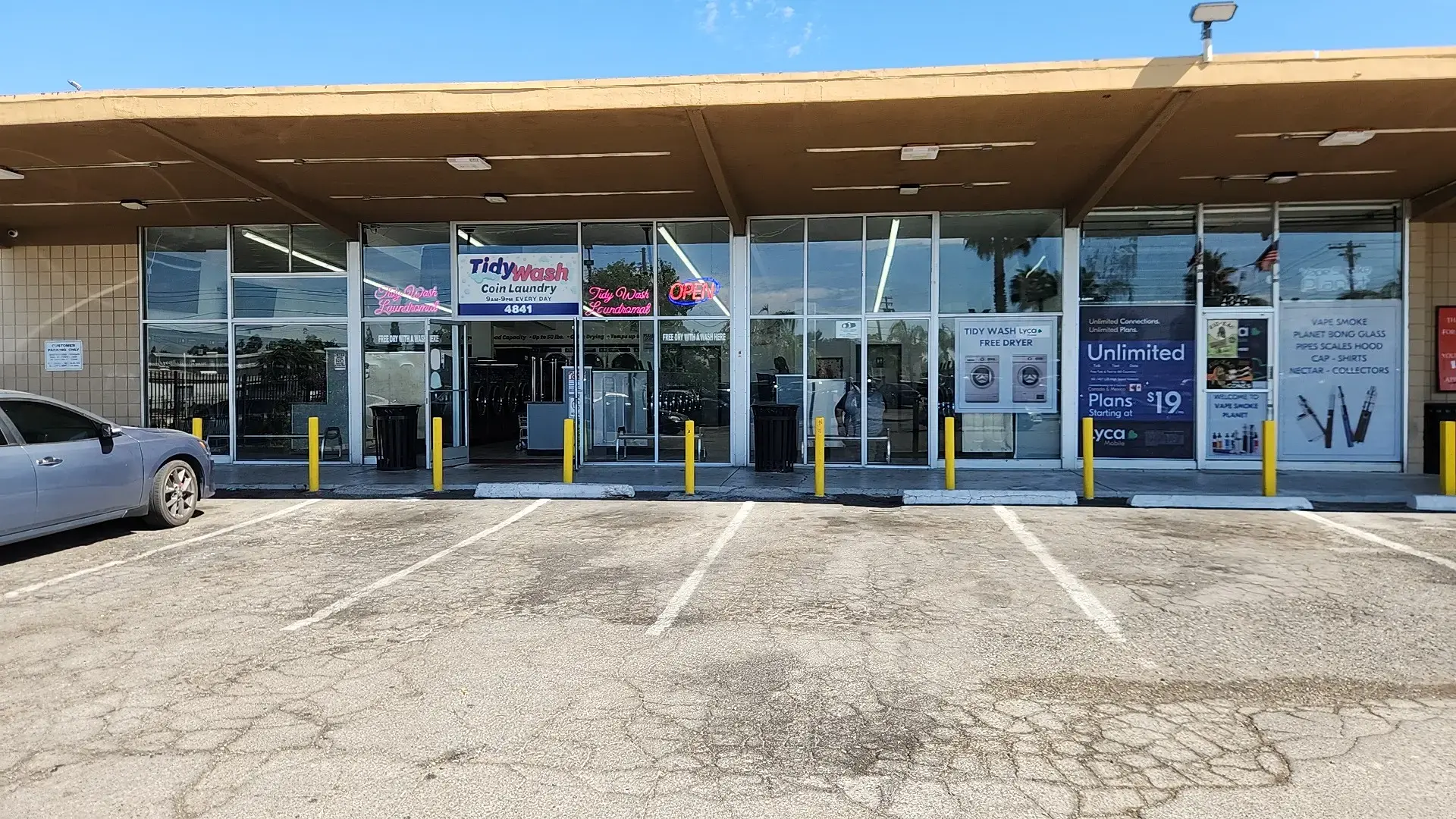 Tidy Wash Coin Laundry thumbnail 4