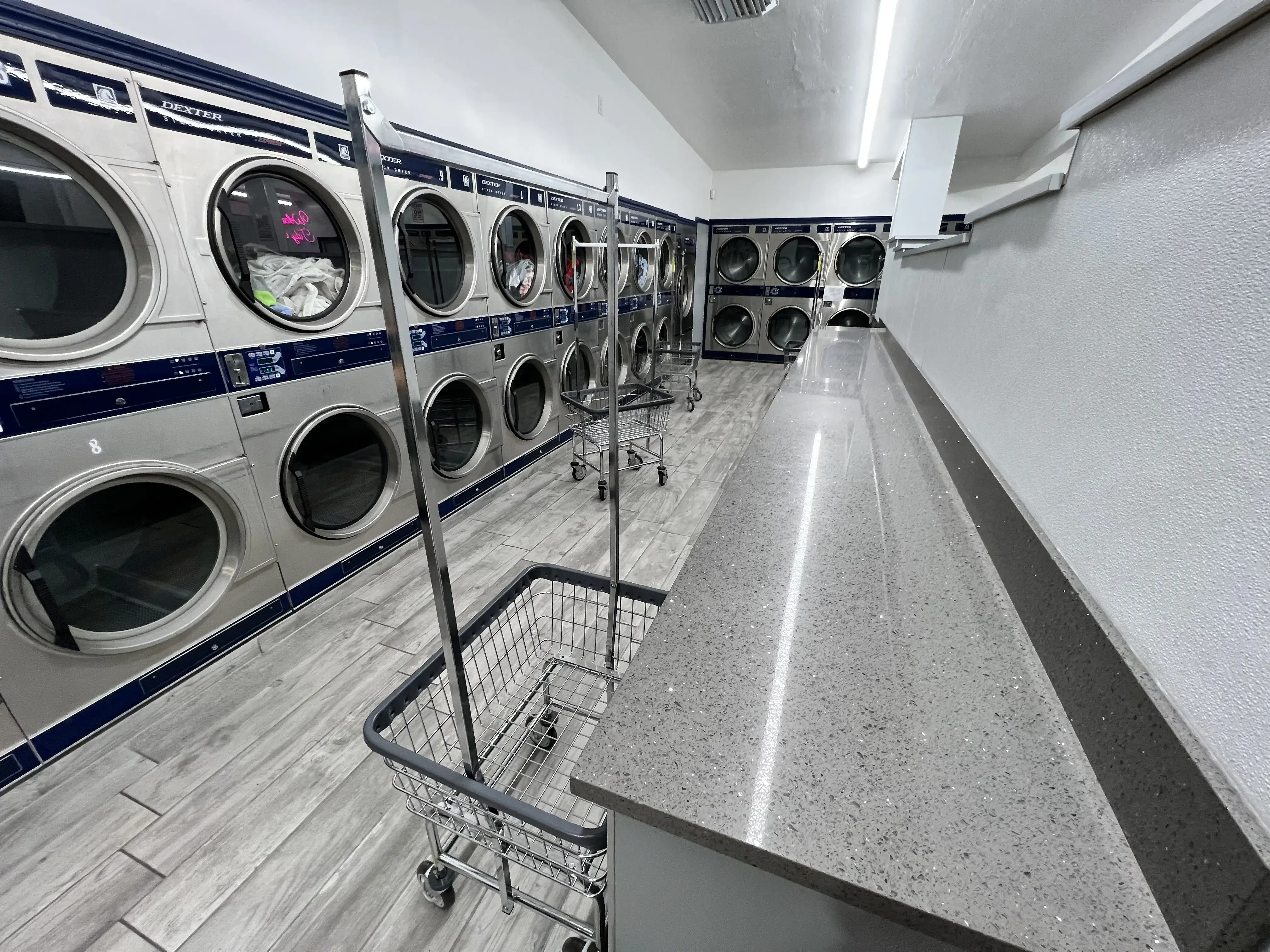 Tidy Wash Coin Laundry thumbnail 11